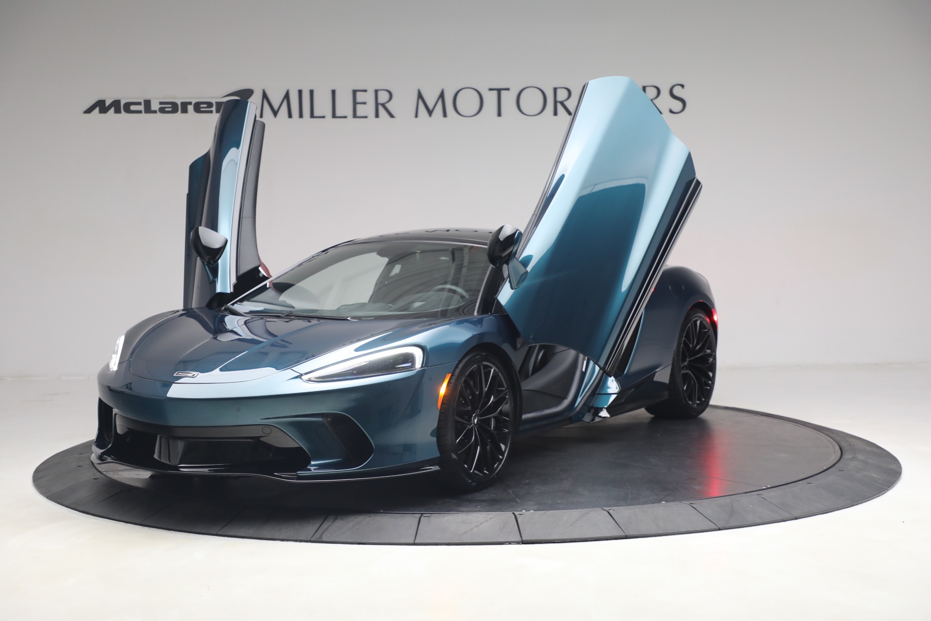 New-2023-McLaren-GT-Pioneer