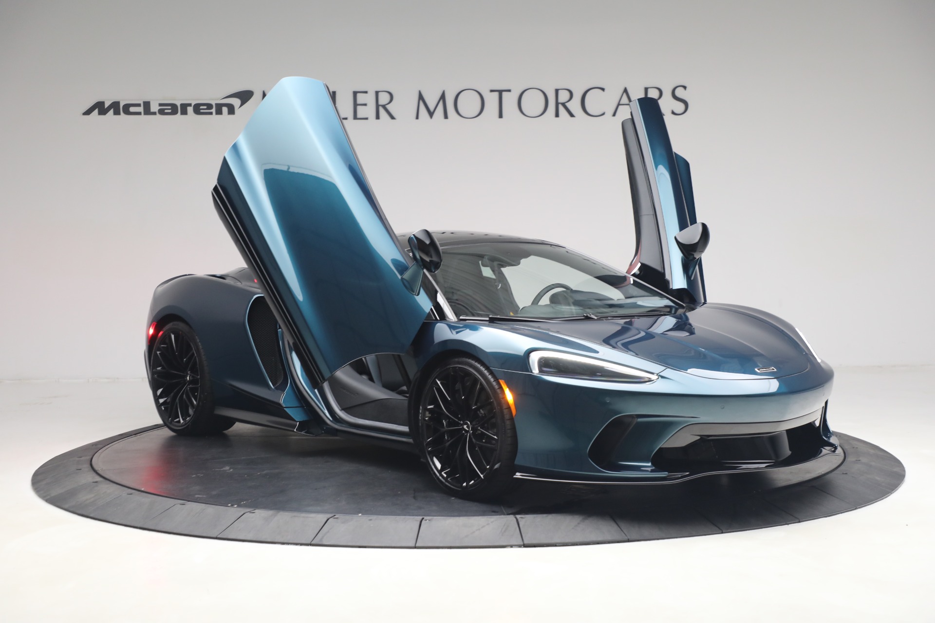 New-2023-McLaren-GT-Pioneer