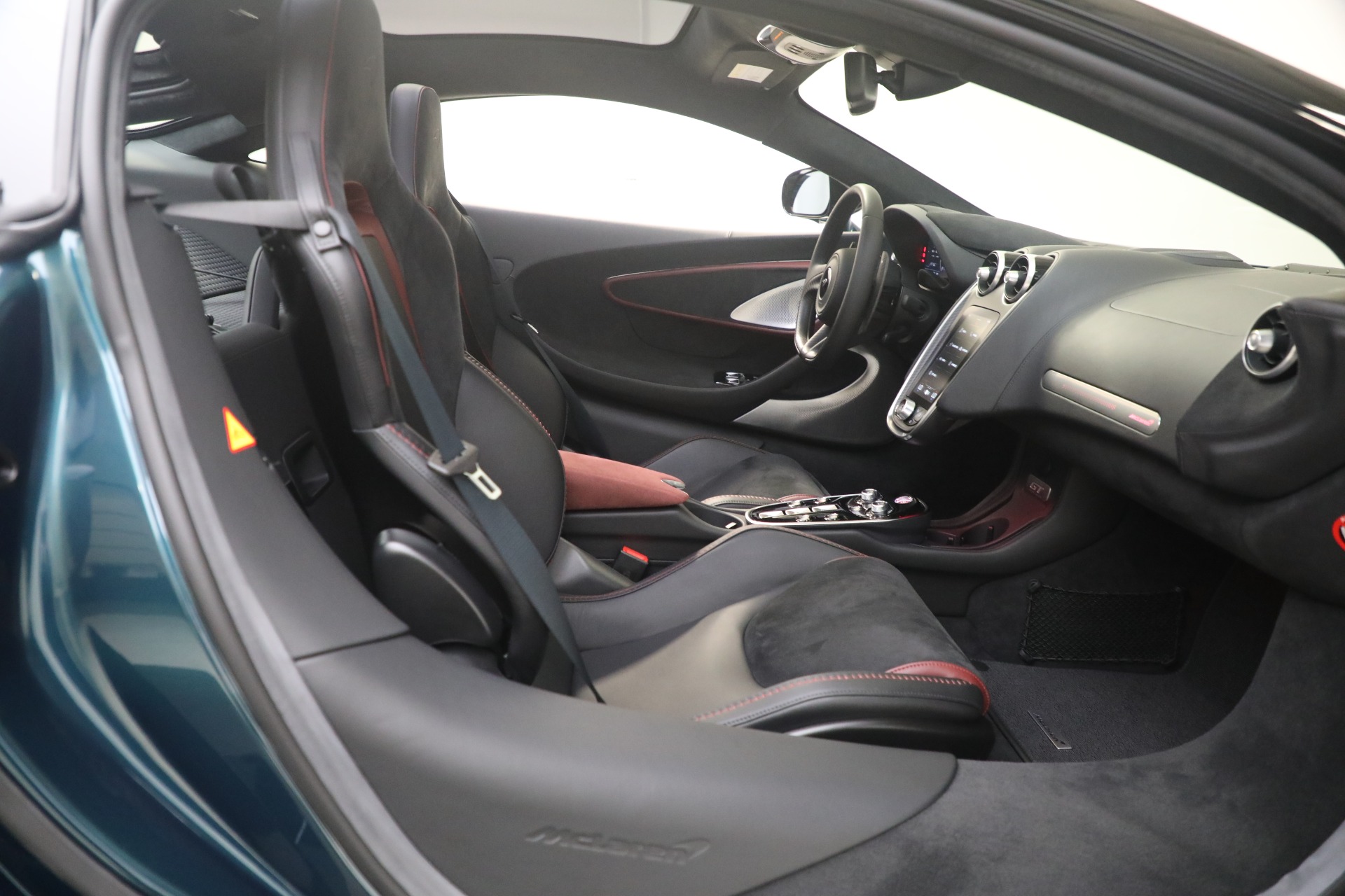 New-2023-McLaren-GT-Pioneer