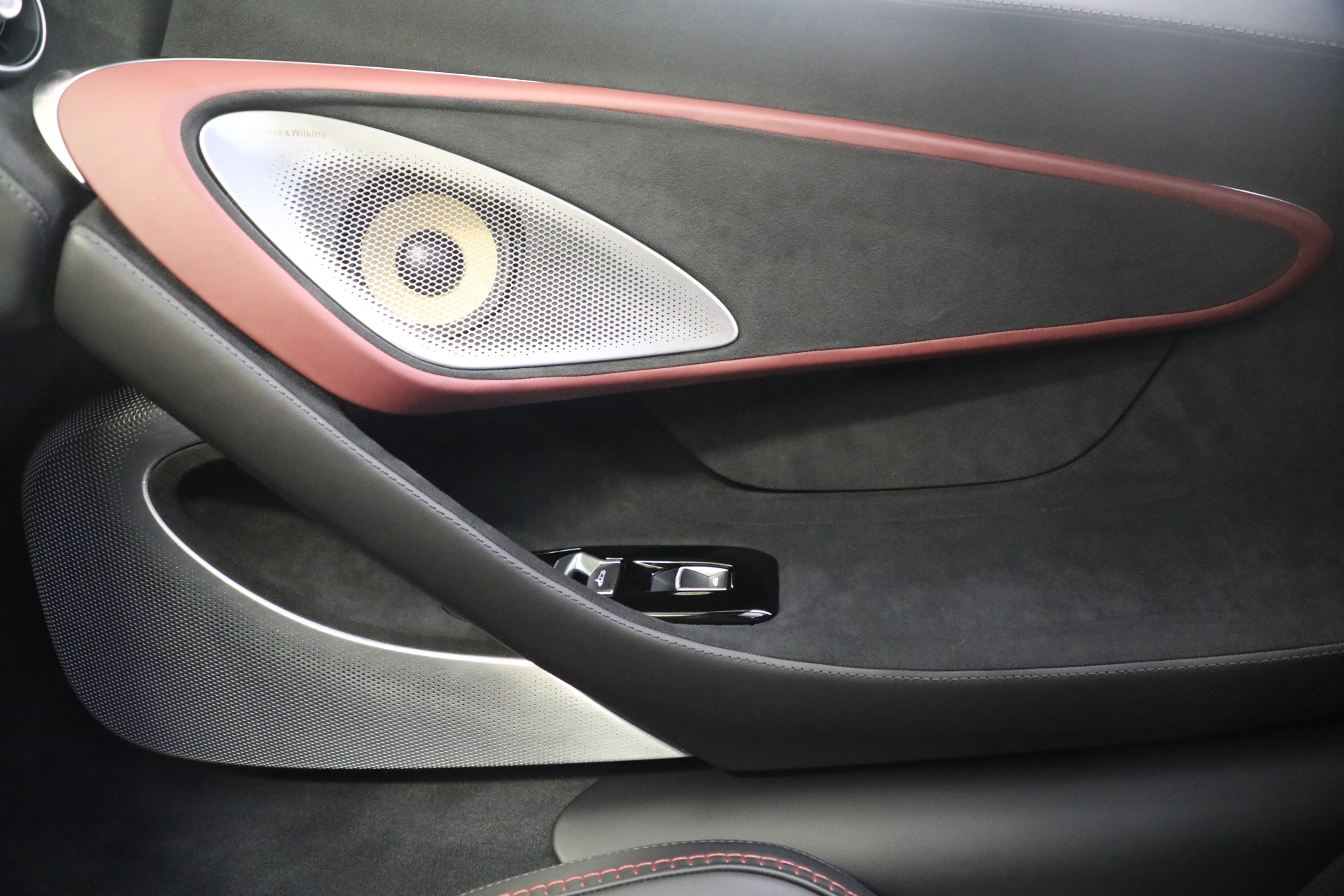 New-2023-McLaren-GT-Pioneer