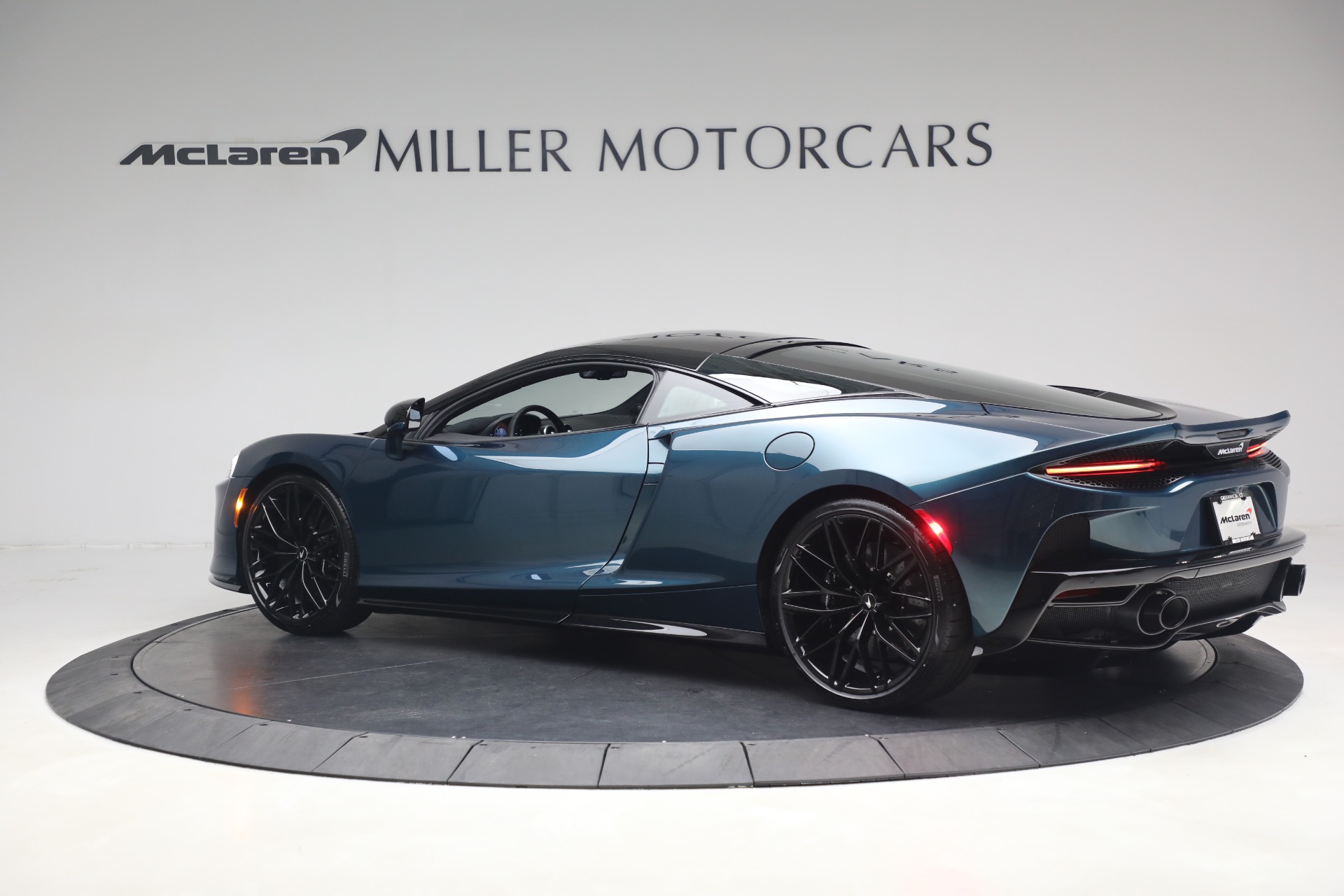 New-2023-McLaren-GT-Pioneer