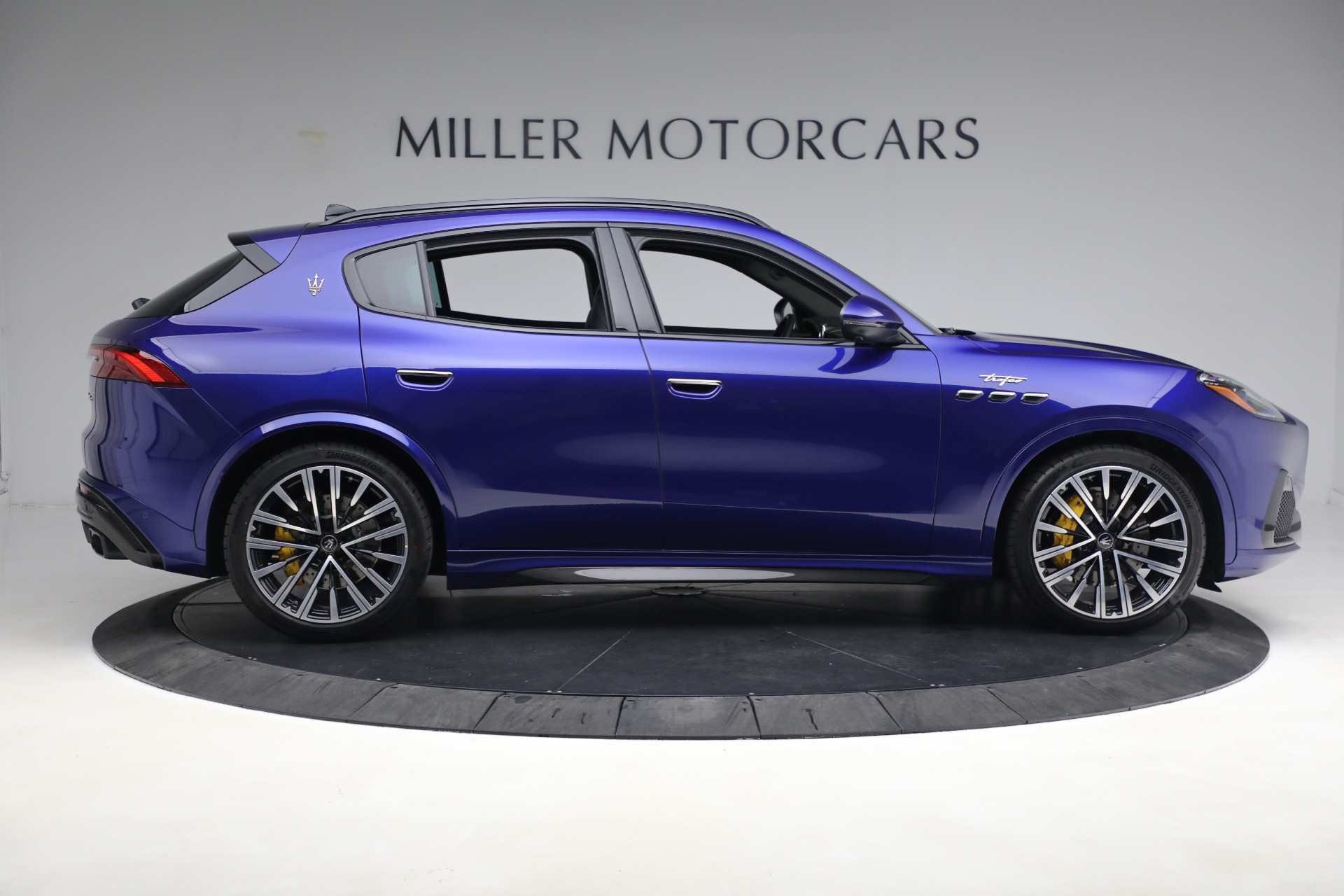 New-2023-Maserati-Grecale-Trofeo