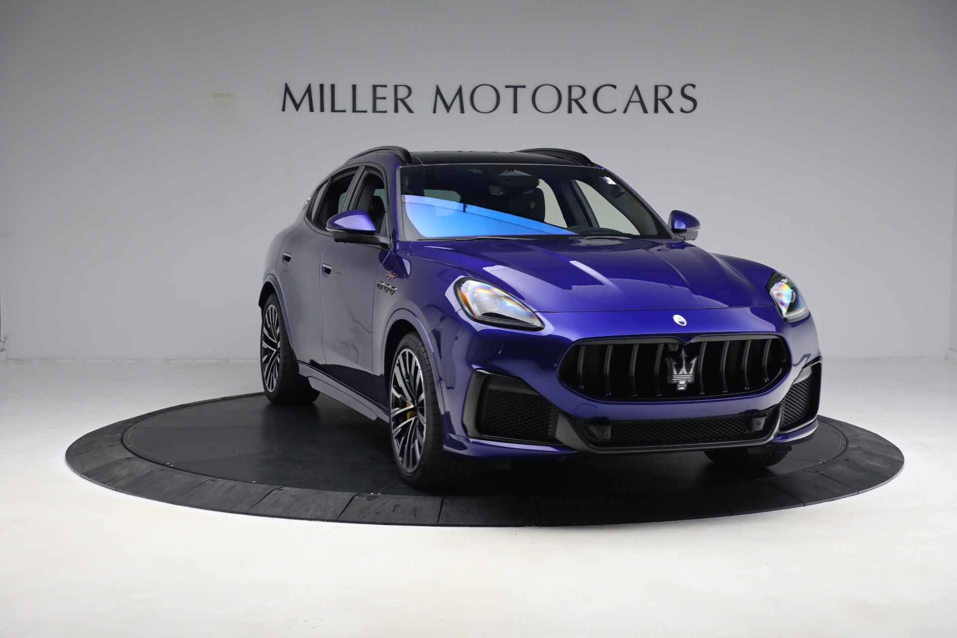 New-2023-Maserati-Grecale-Trofeo