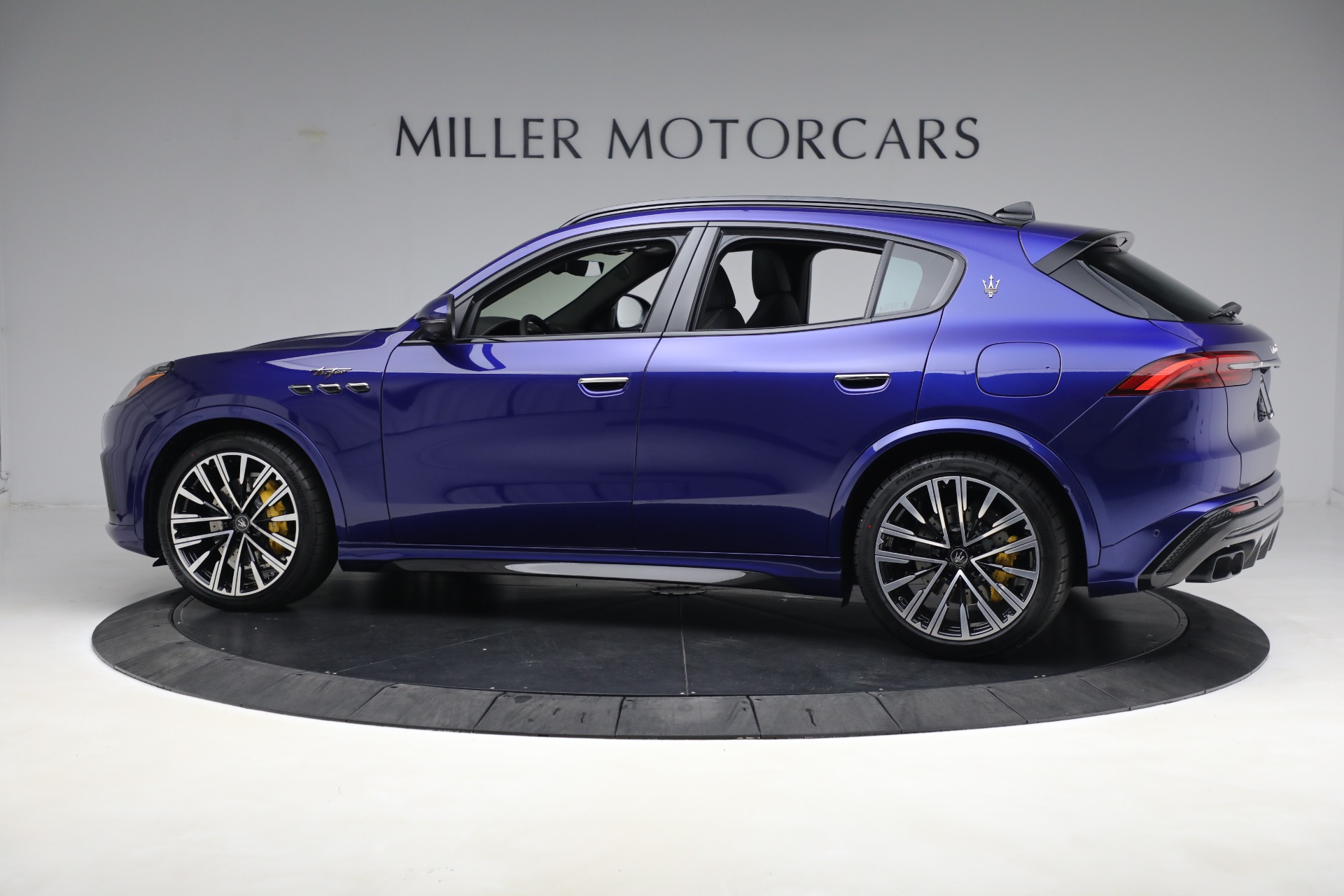 New-2023-Maserati-Grecale-Trofeo