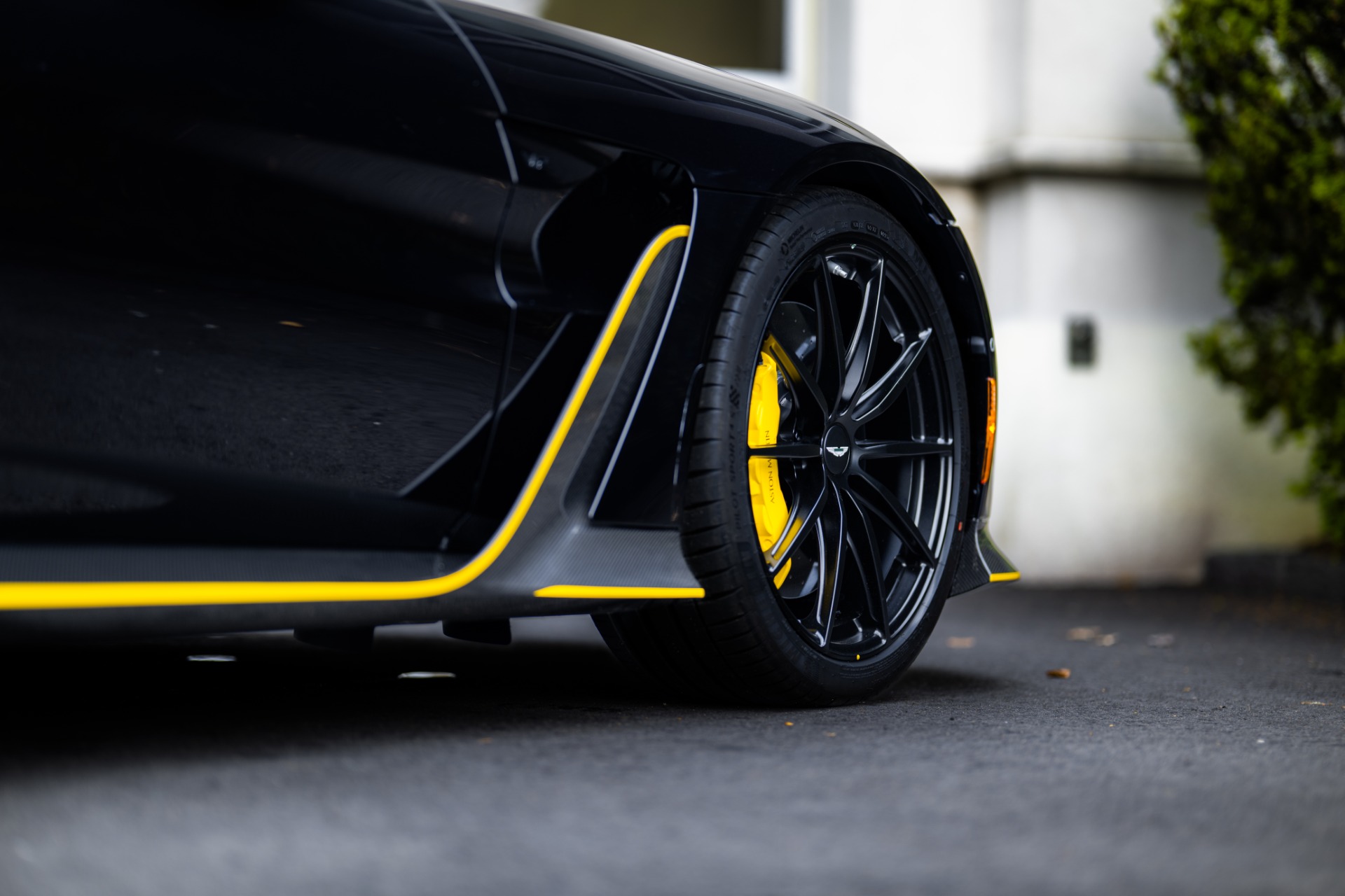 Used-2023-Aston-Martin-Vantage-V12