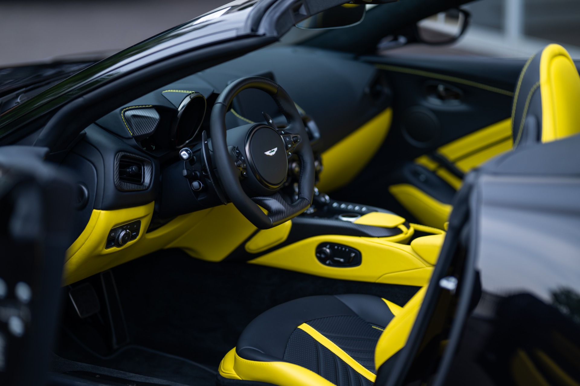 Used-2023-Aston-Martin-Vantage-V12