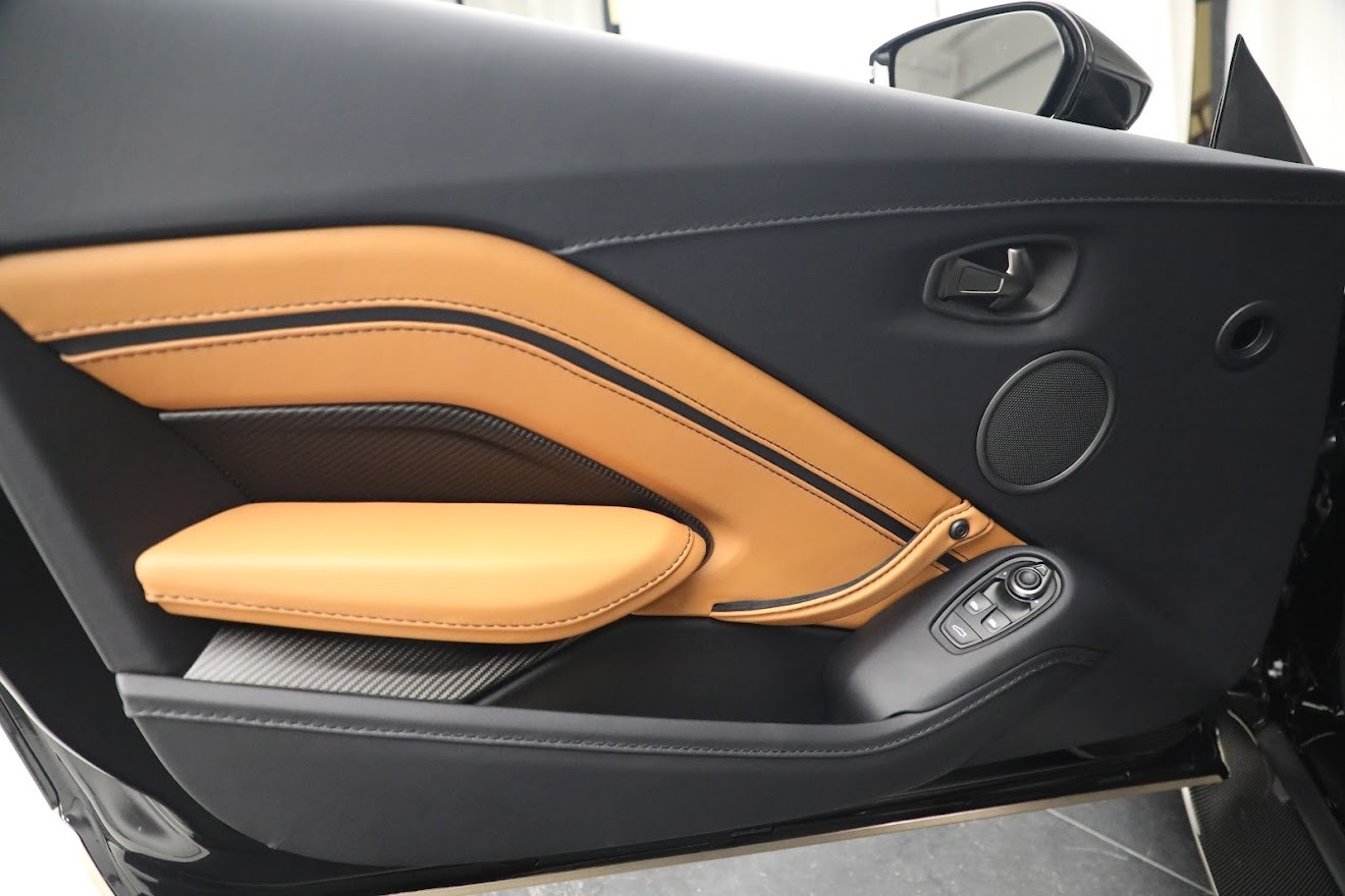 Used-2023-Aston-Martin-Vantage-V12