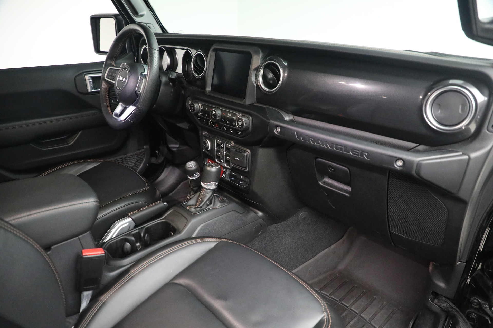 Used-2021-Jeep-Wrangler-Unlimited-Rubicon-392