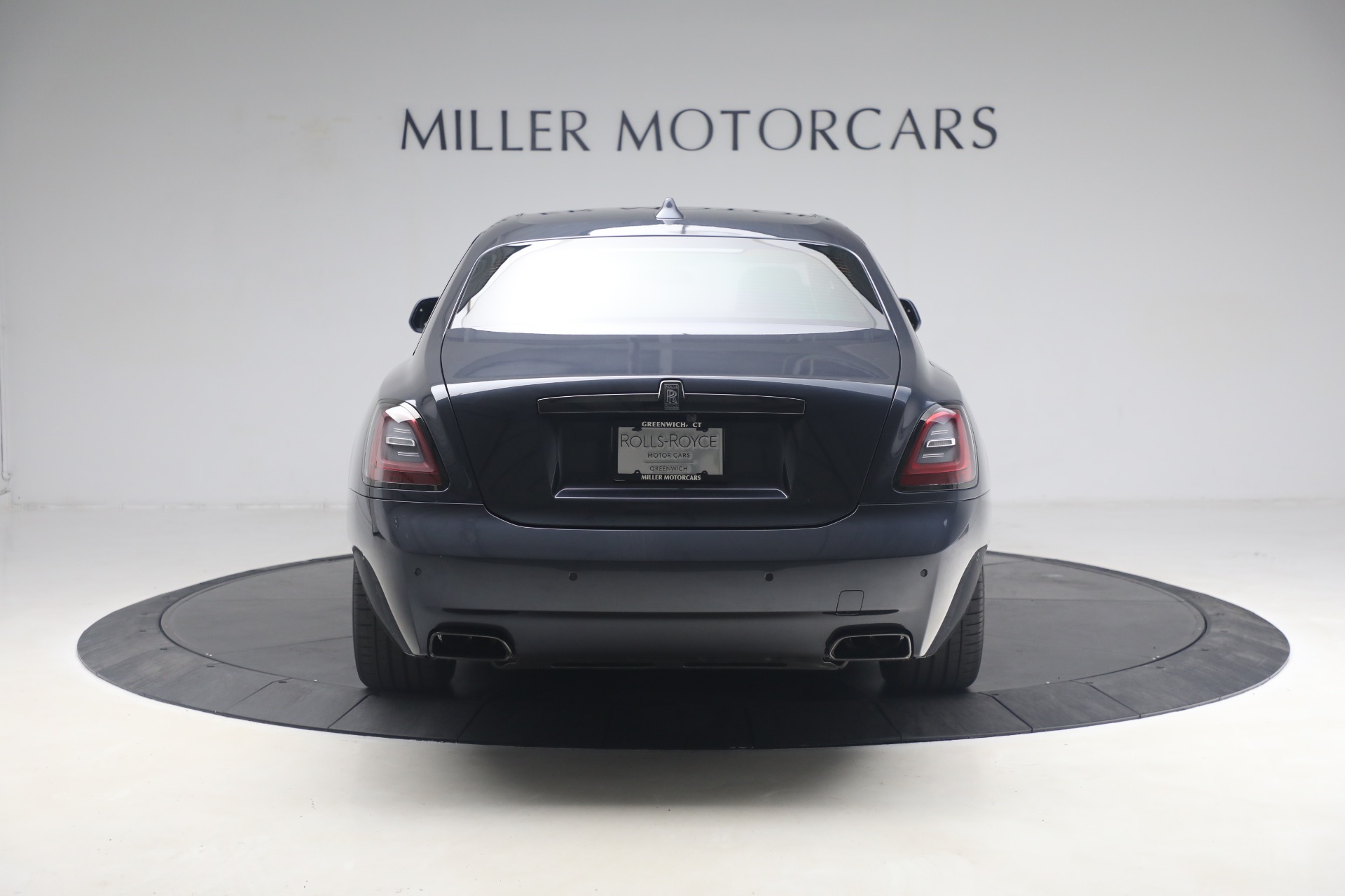 Used-2022-Rolls-Royce-Black-Badge-Ghost