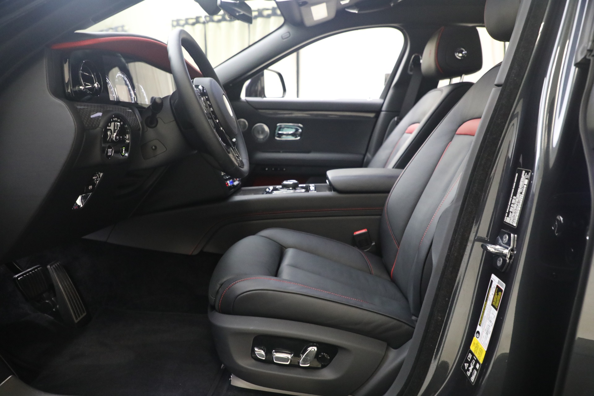 Used-2022-Rolls-Royce-Black-Badge-Ghost