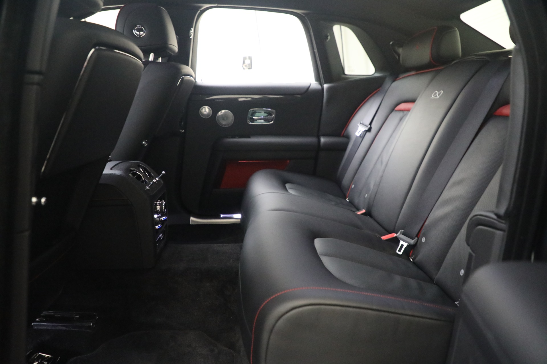 Used-2022-Rolls-Royce-Black-Badge-Ghost