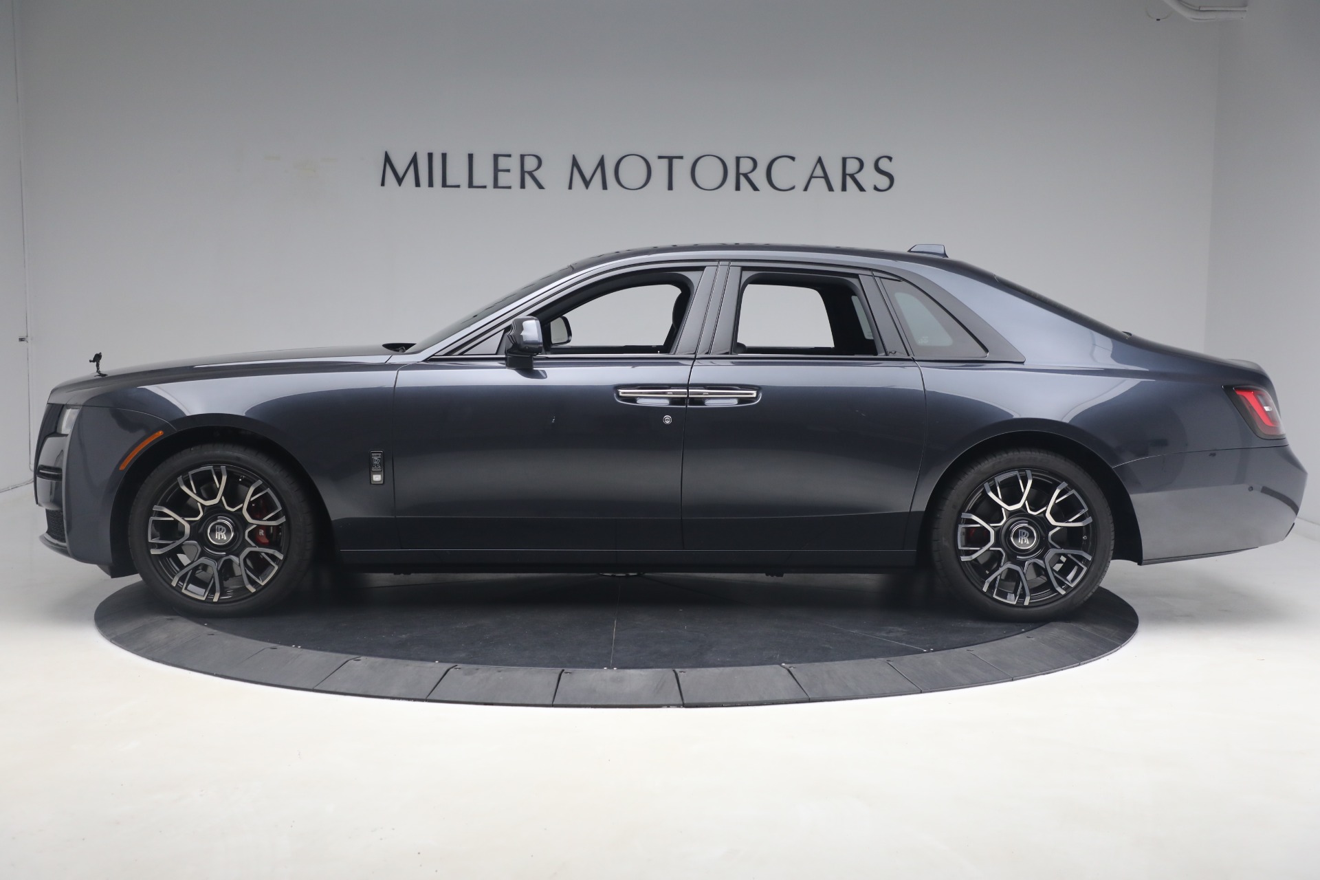 Used-2022-Rolls-Royce-Black-Badge-Ghost