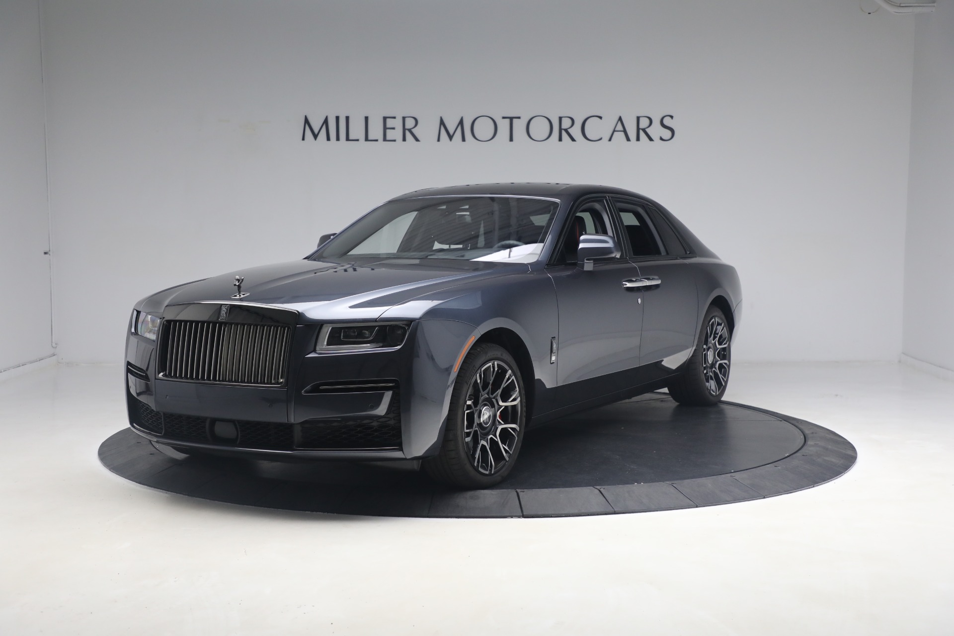 Used-2022-Rolls-Royce-Black-Badge-Ghost