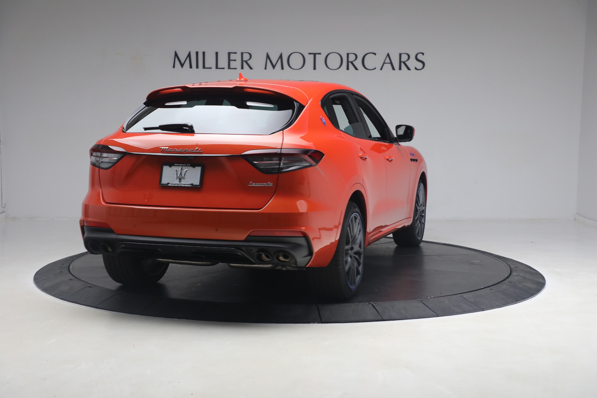 New-2023-Maserati-Levante-F-Tributo