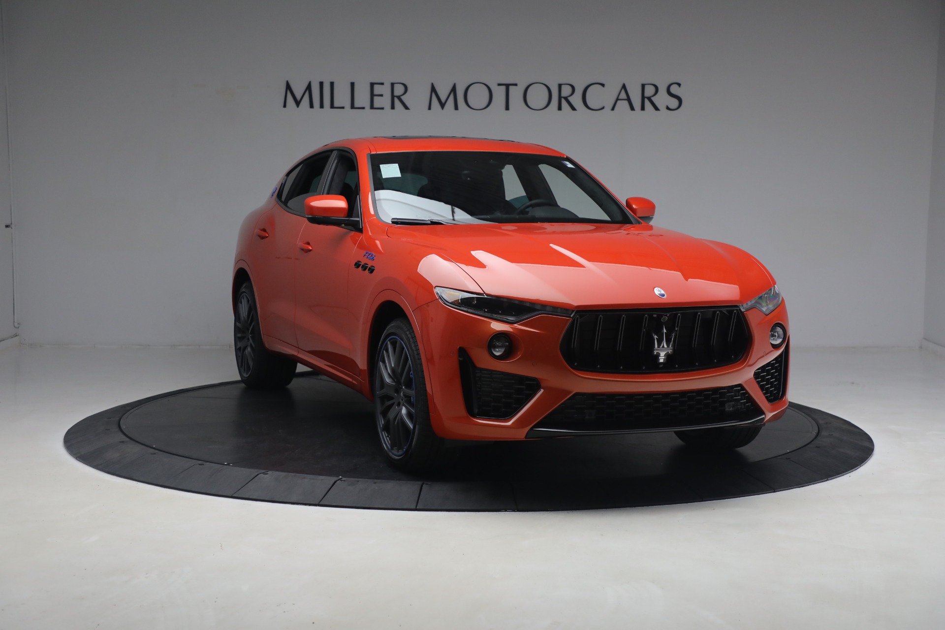 New-2023-Maserati-Levante-F-Tributo