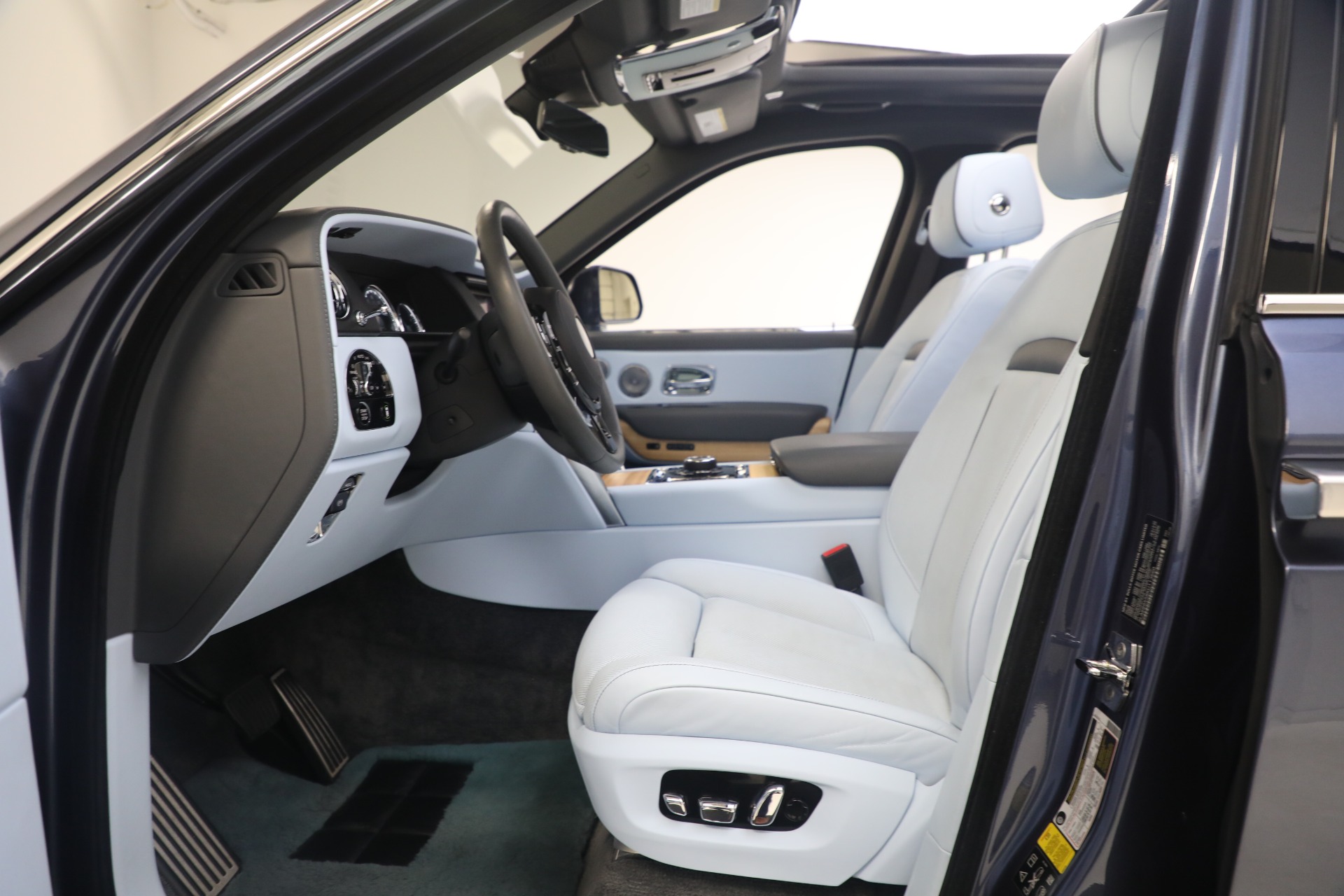 Used-2019-Rolls-Royce-Cullinan