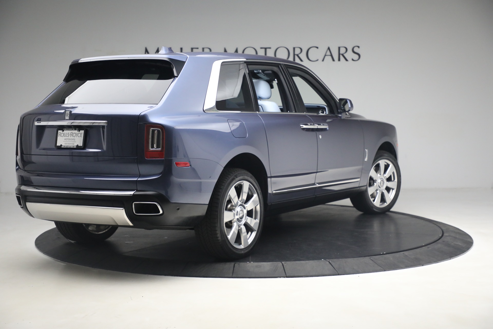 Used-2019-Rolls-Royce-Cullinan