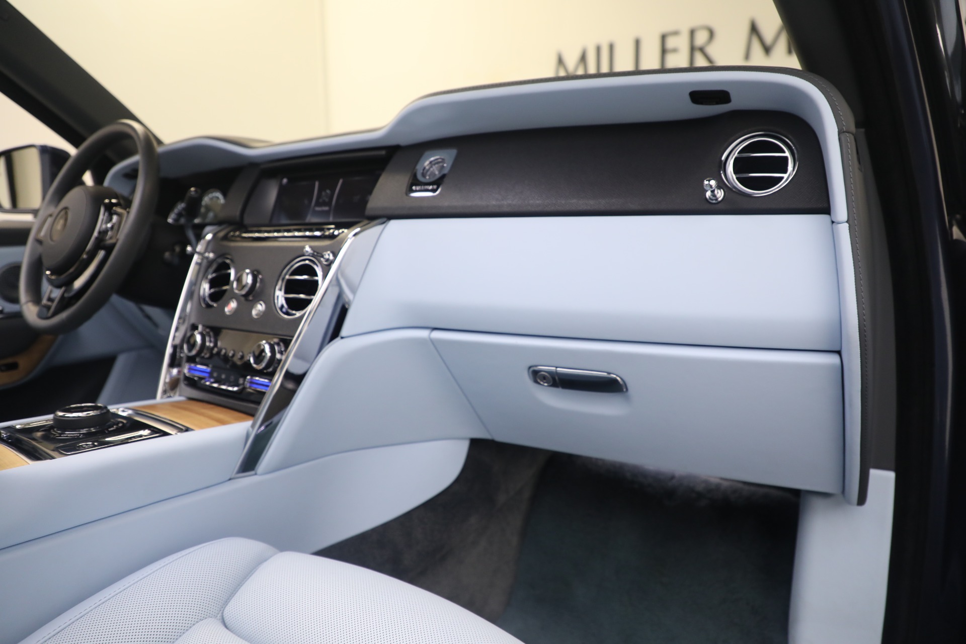 Used-2019-Rolls-Royce-Cullinan