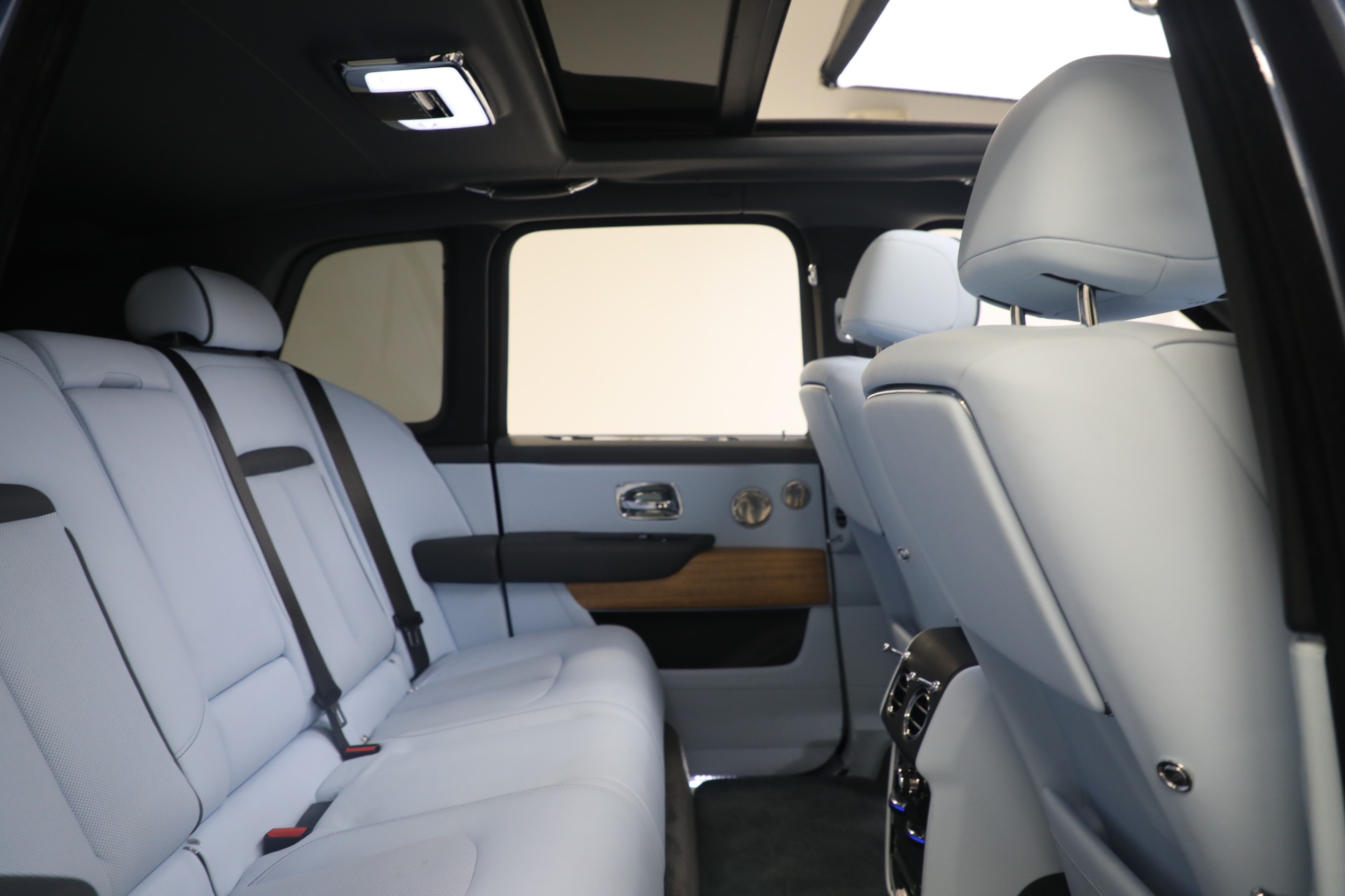 Used-2019-Rolls-Royce-Cullinan