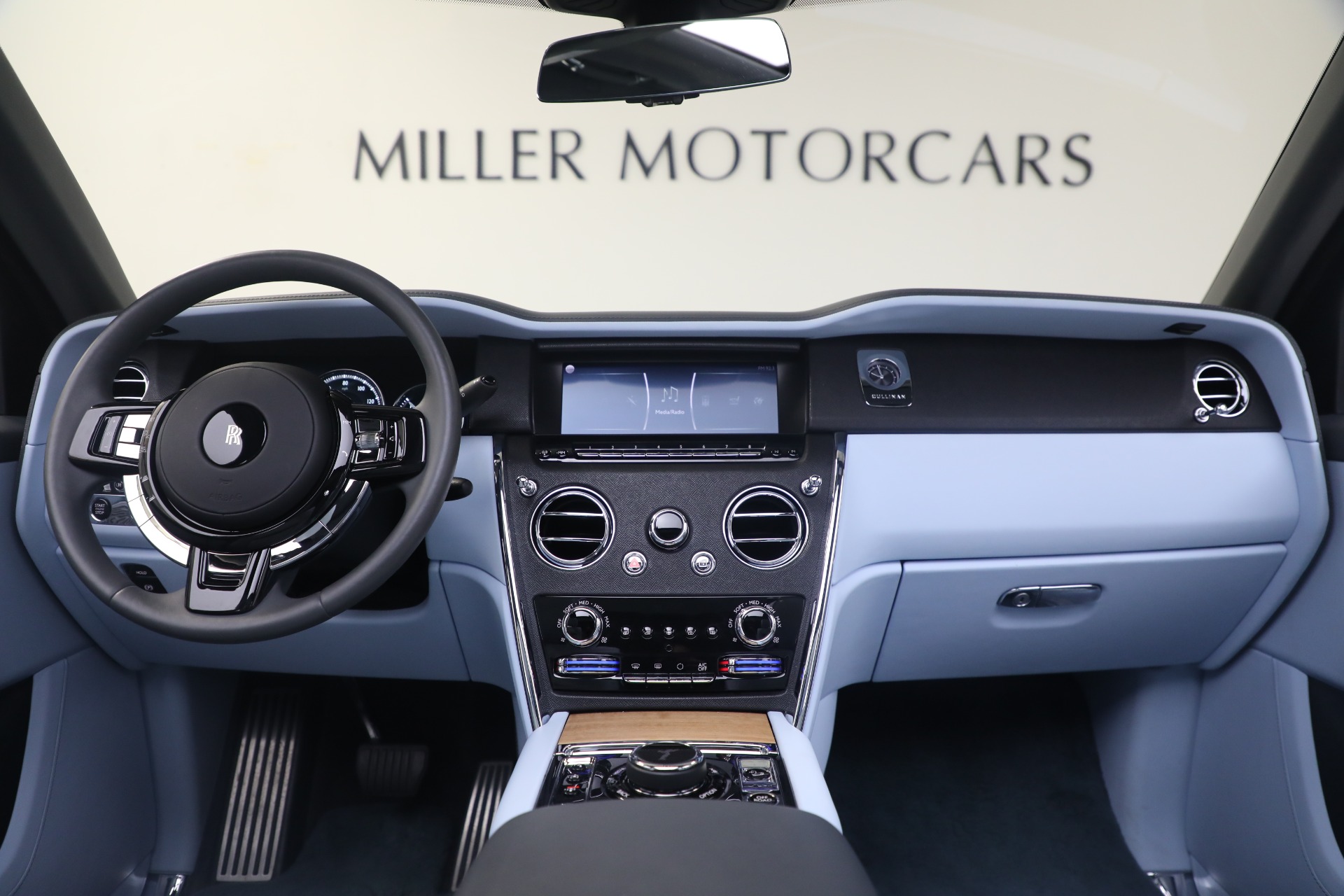 Used-2019-Rolls-Royce-Cullinan