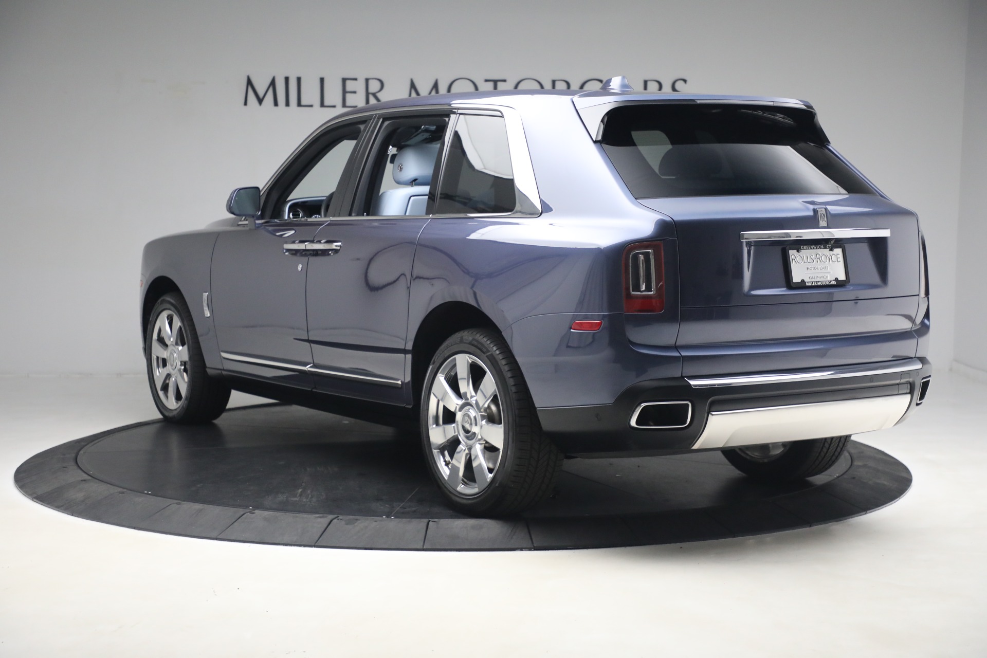 Used-2019-Rolls-Royce-Cullinan