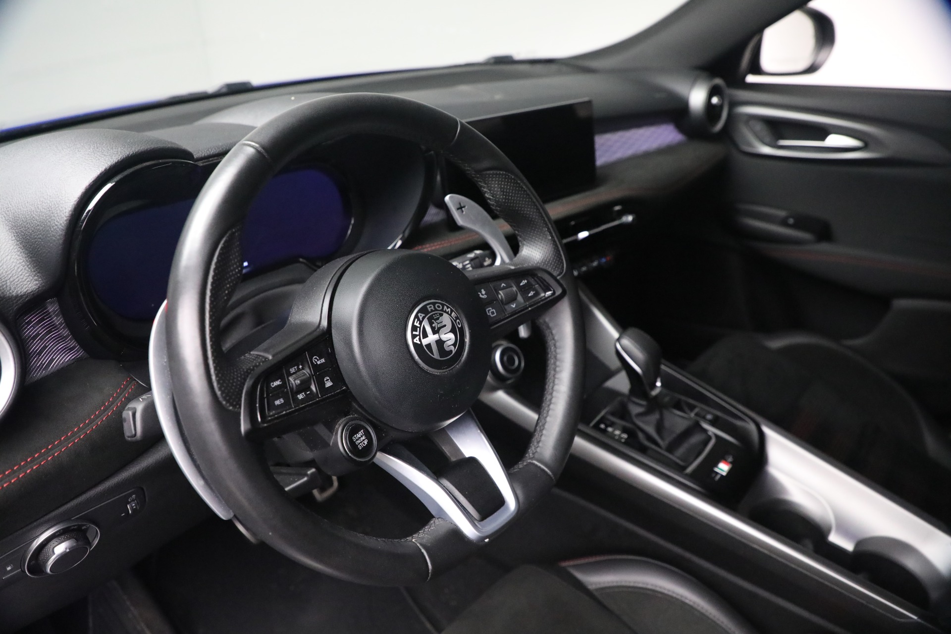 Used-2024-Alfa-Romeo-Tonale-Veloce