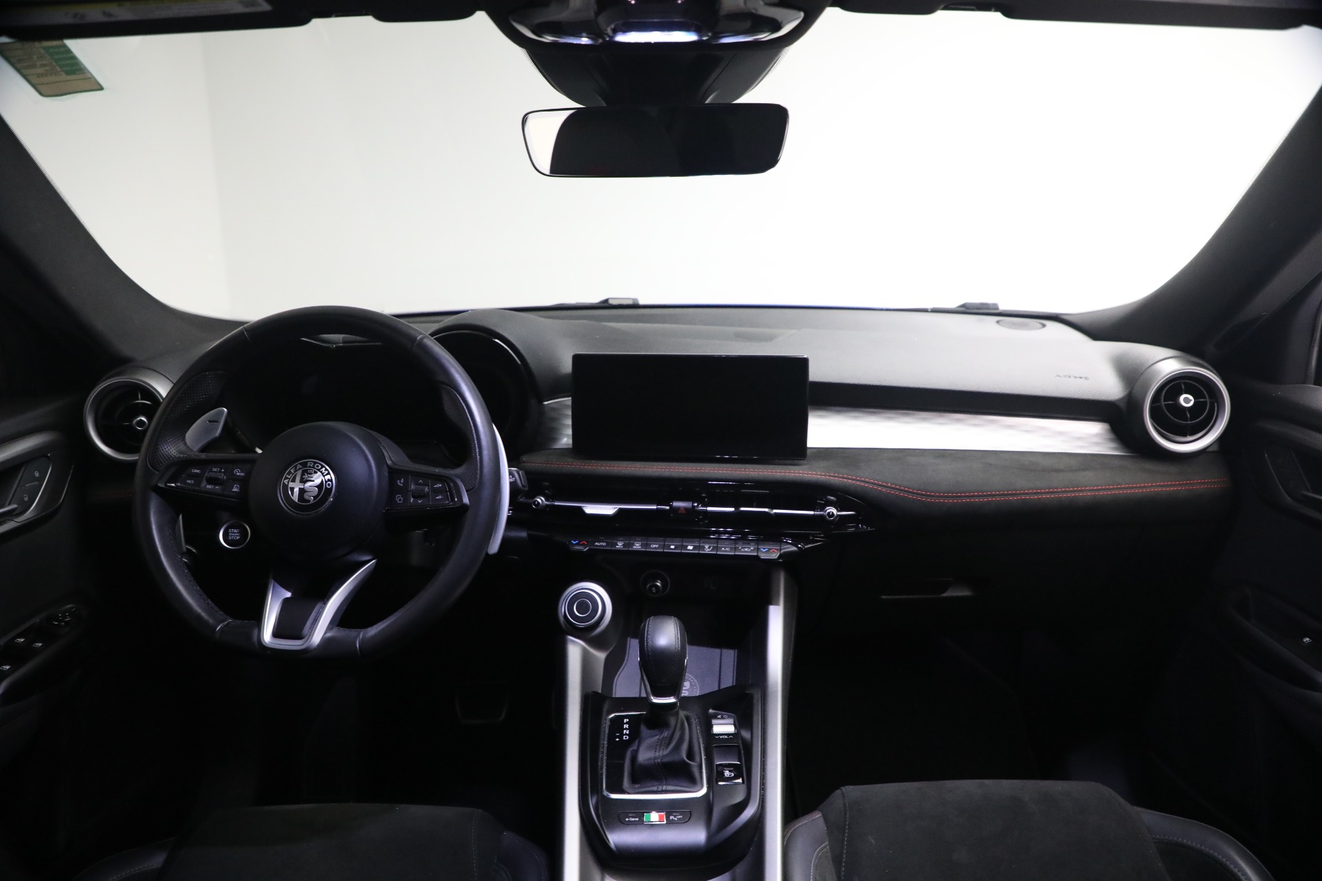 Used-2024-Alfa-Romeo-Tonale-Veloce