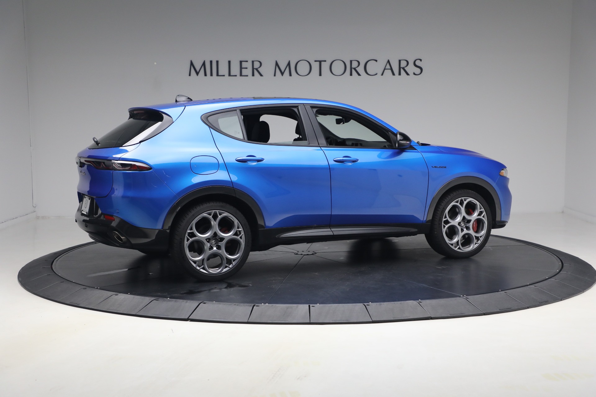Used-2024-Alfa-Romeo-Tonale-Veloce