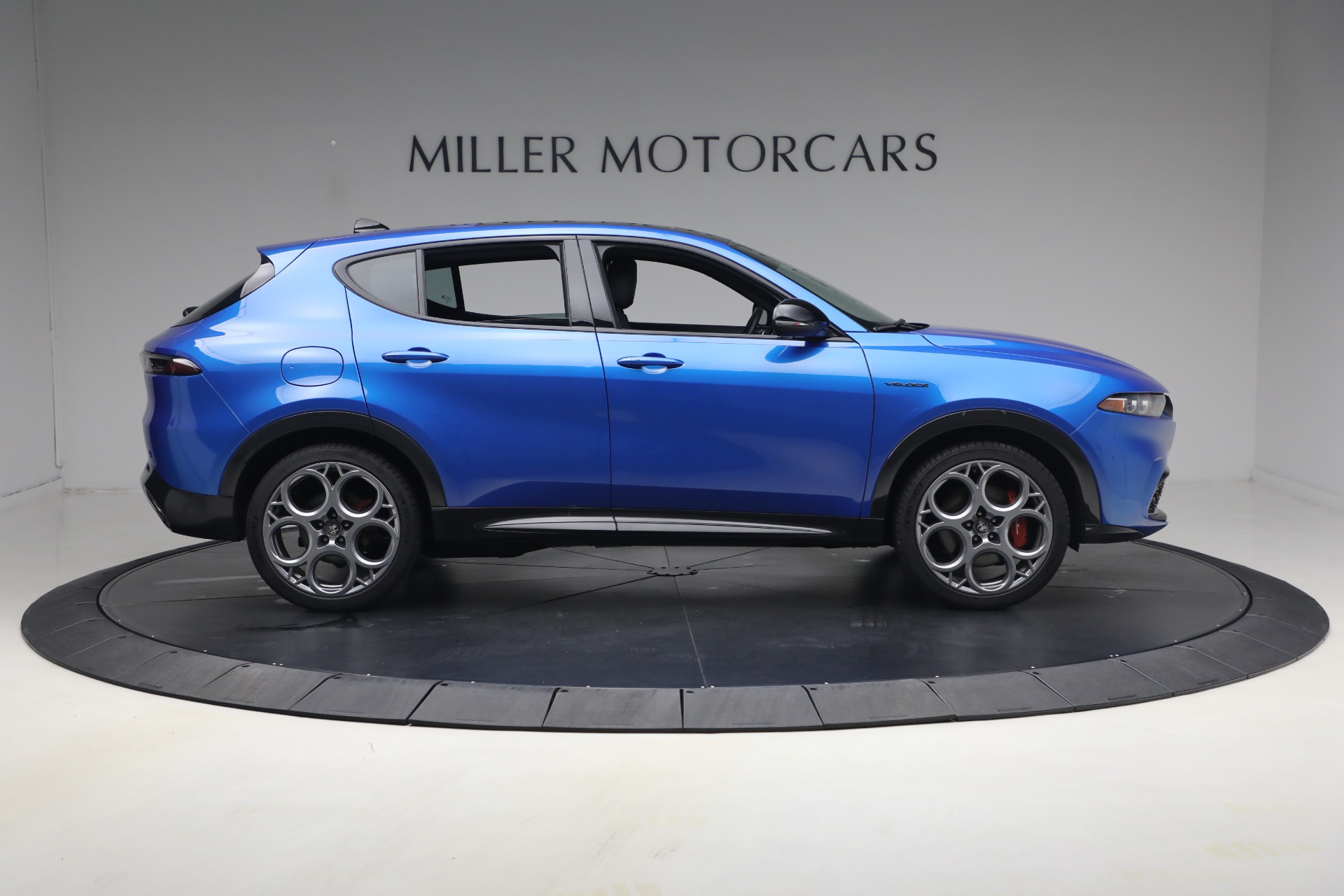 Used-2024-Alfa-Romeo-Tonale-Veloce