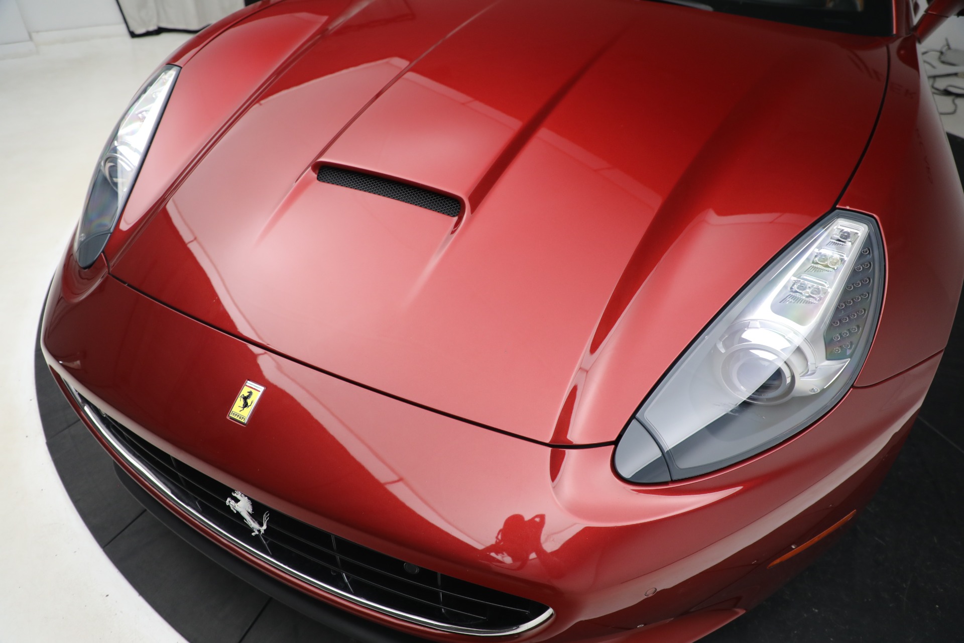 Used-2014-Ferrari-California