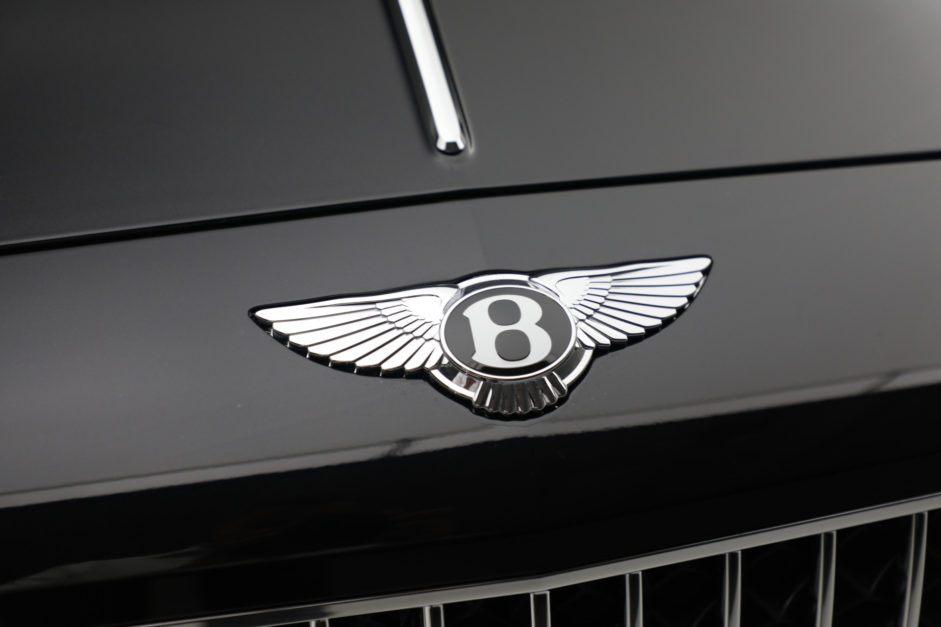 New-2023-Bentley-Flying-Spur-V8