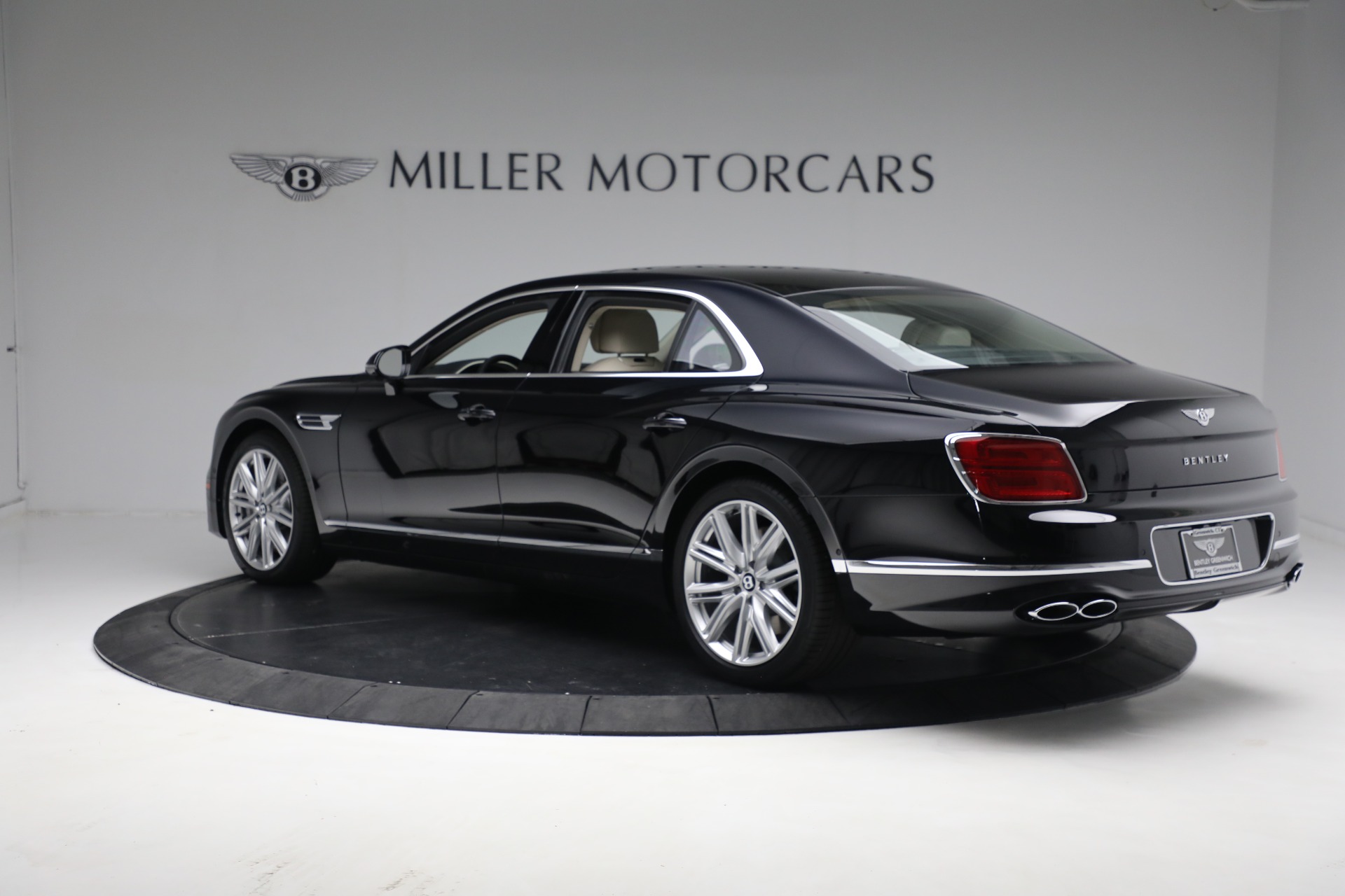 New-2023-Bentley-Flying-Spur-V8