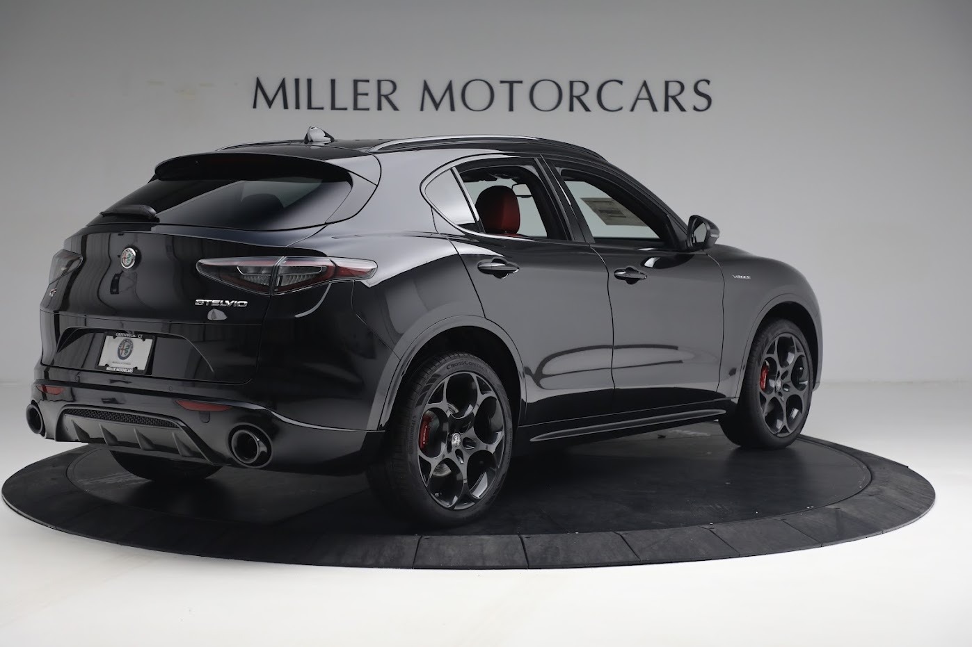 New-2024-Alfa-Romeo-Stelvio-Veloce
