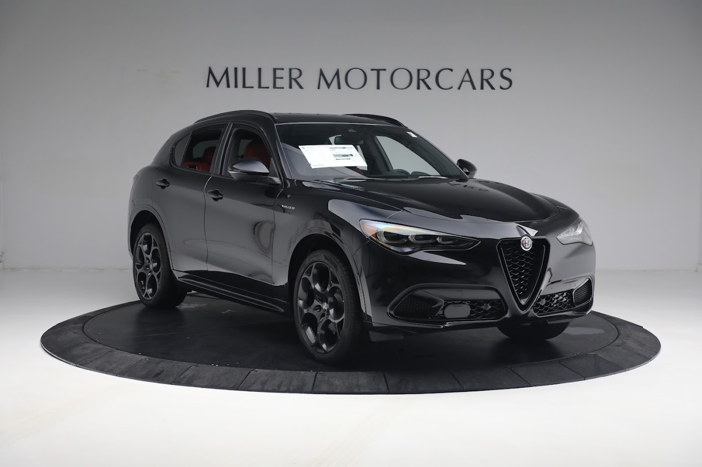 New-2024-Alfa-Romeo-Stelvio-Veloce