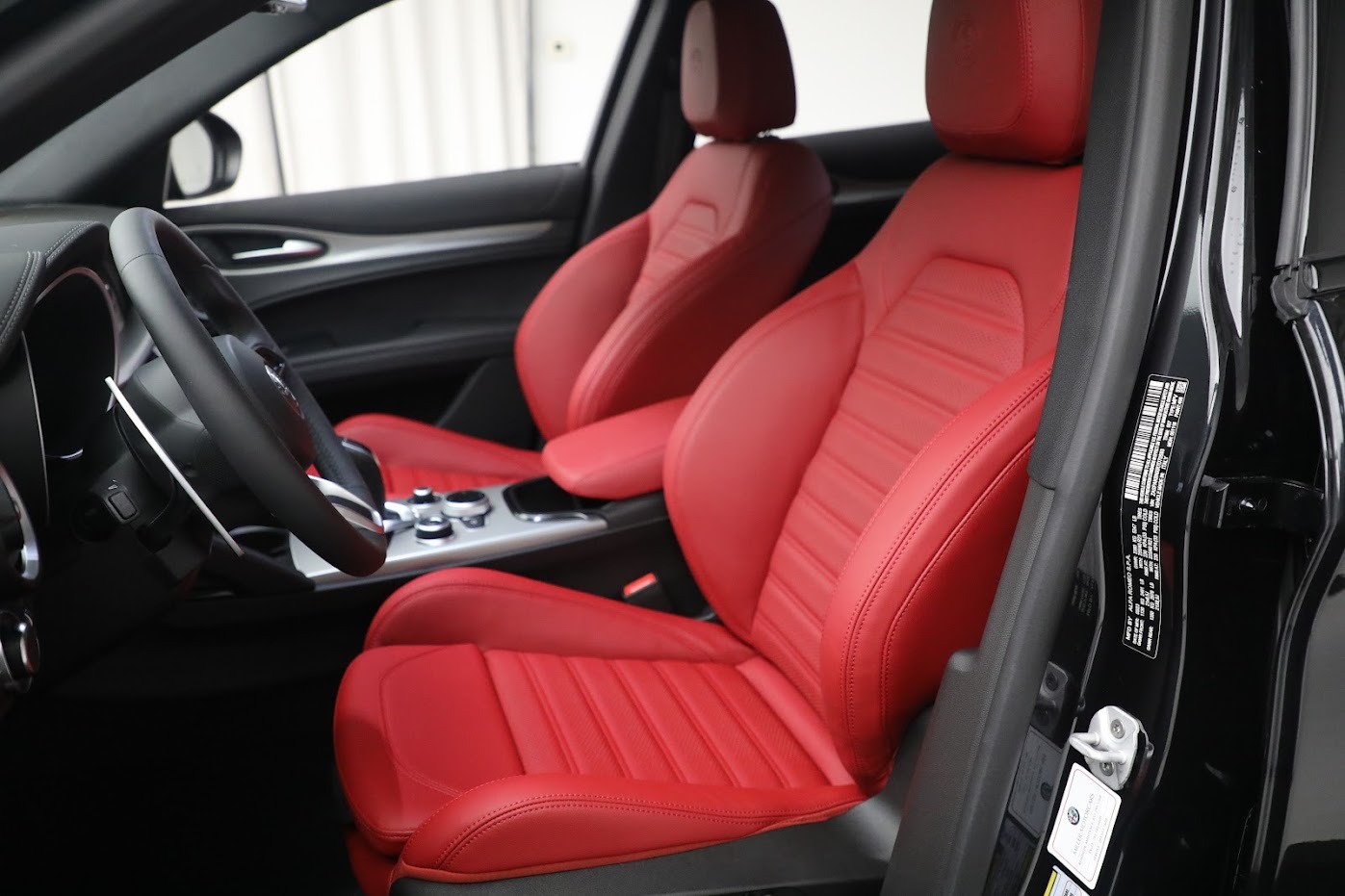 New-2024-Alfa-Romeo-Stelvio-Veloce