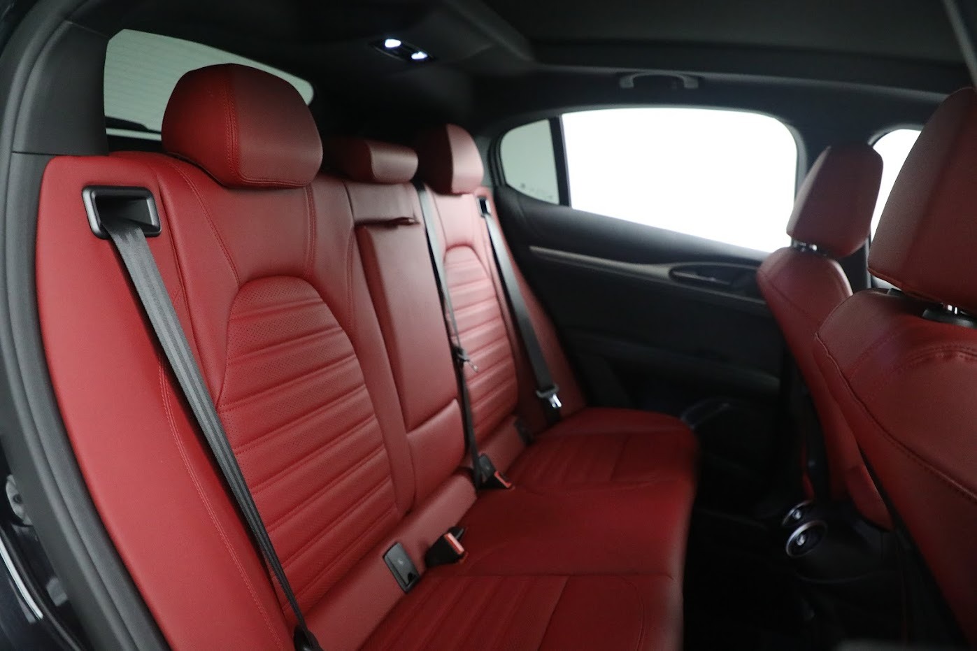 New-2024-Alfa-Romeo-Stelvio-Veloce