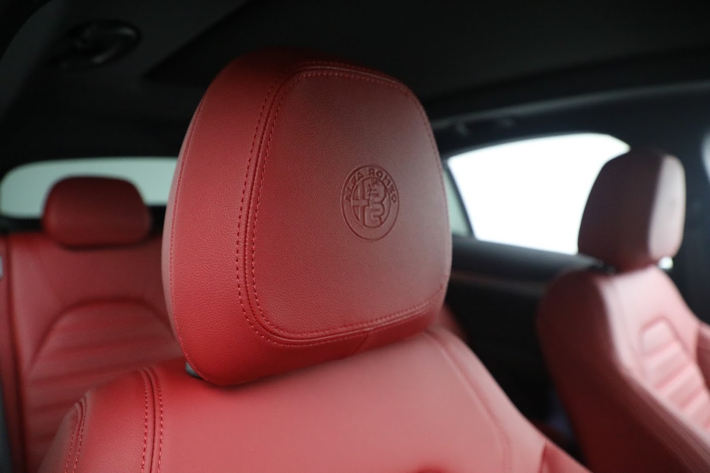 New-2024-Alfa-Romeo-Stelvio-Veloce