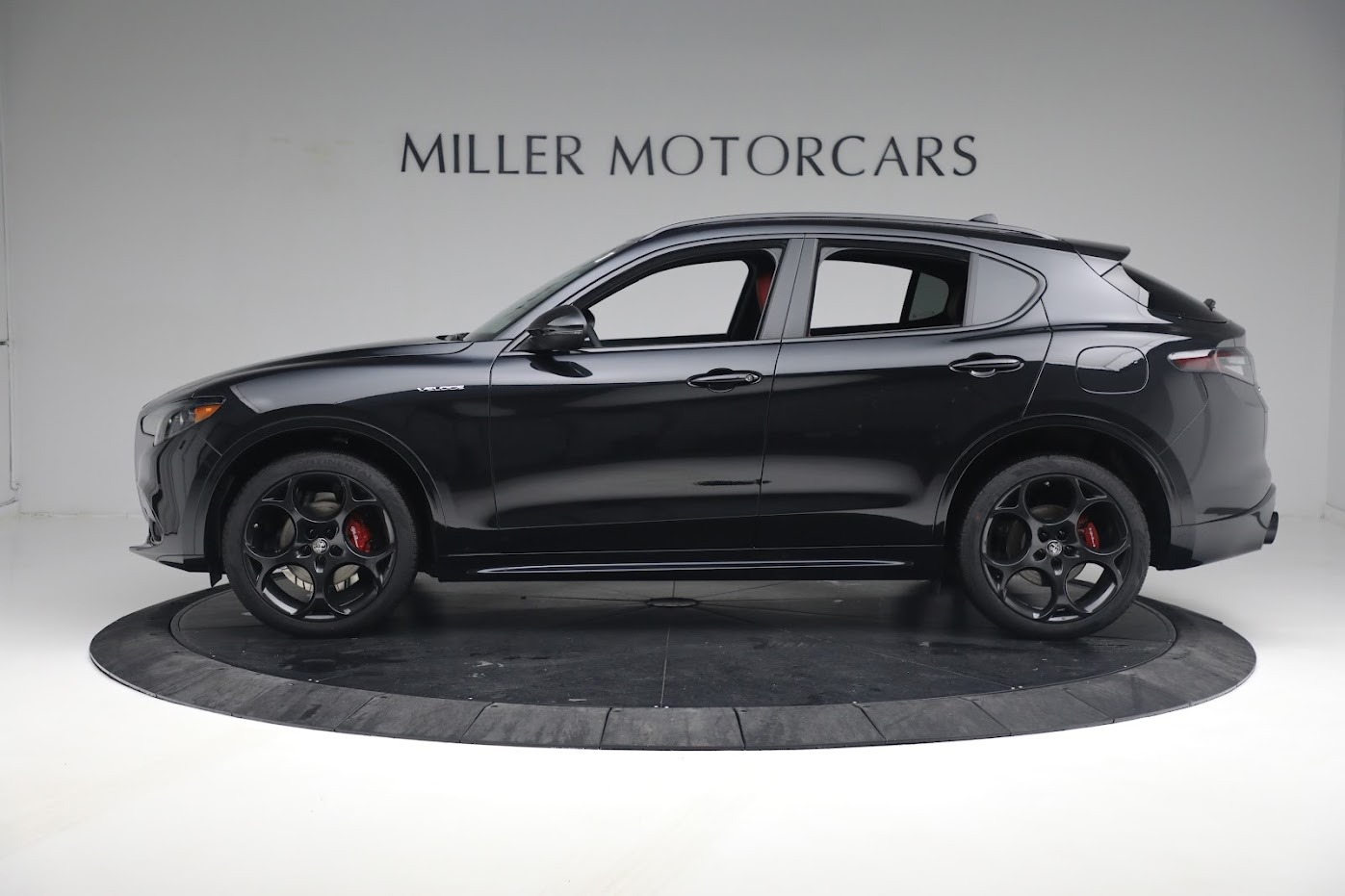 New-2024-Alfa-Romeo-Stelvio-Veloce