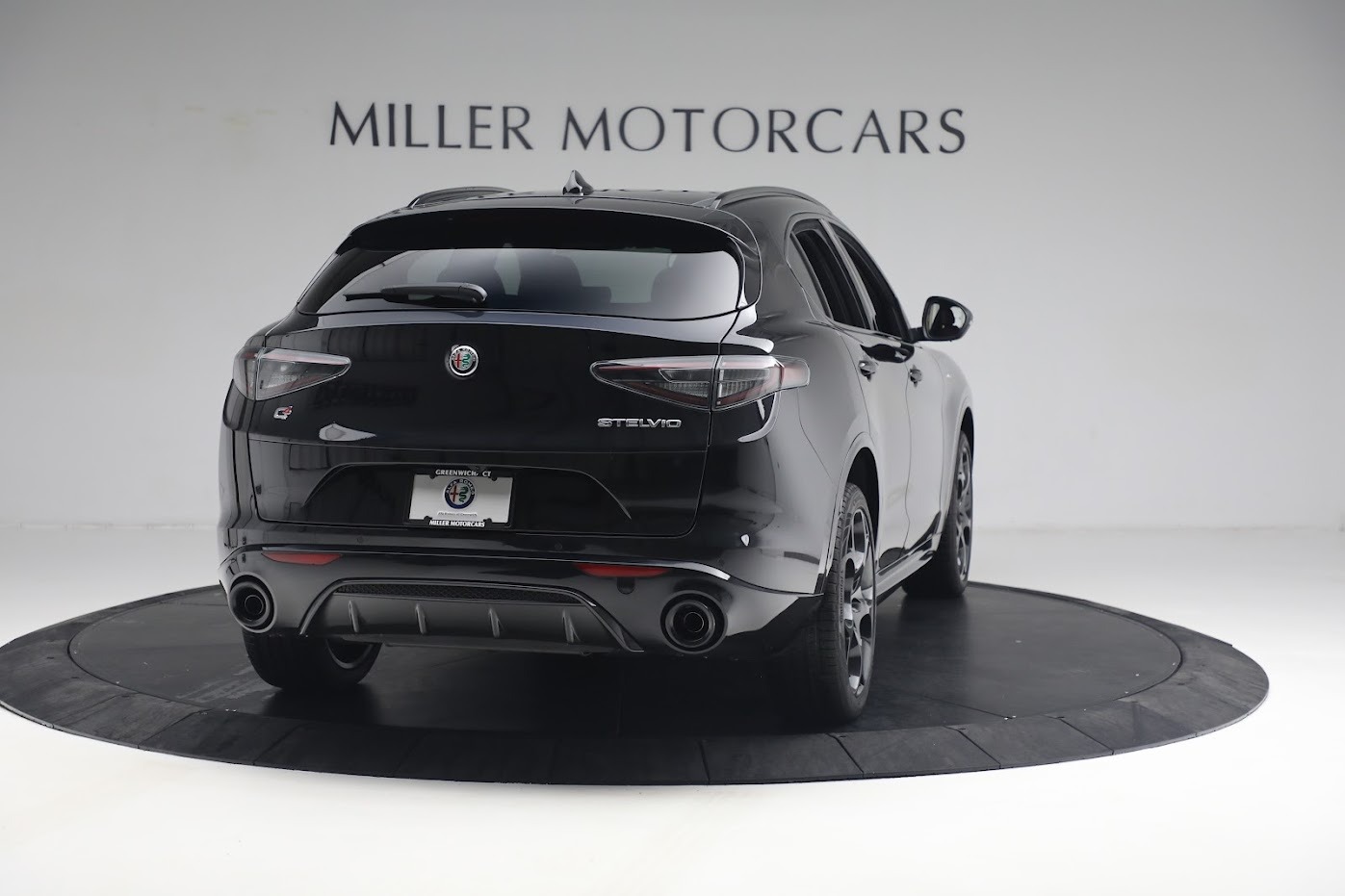 New-2024-Alfa-Romeo-Stelvio-Veloce