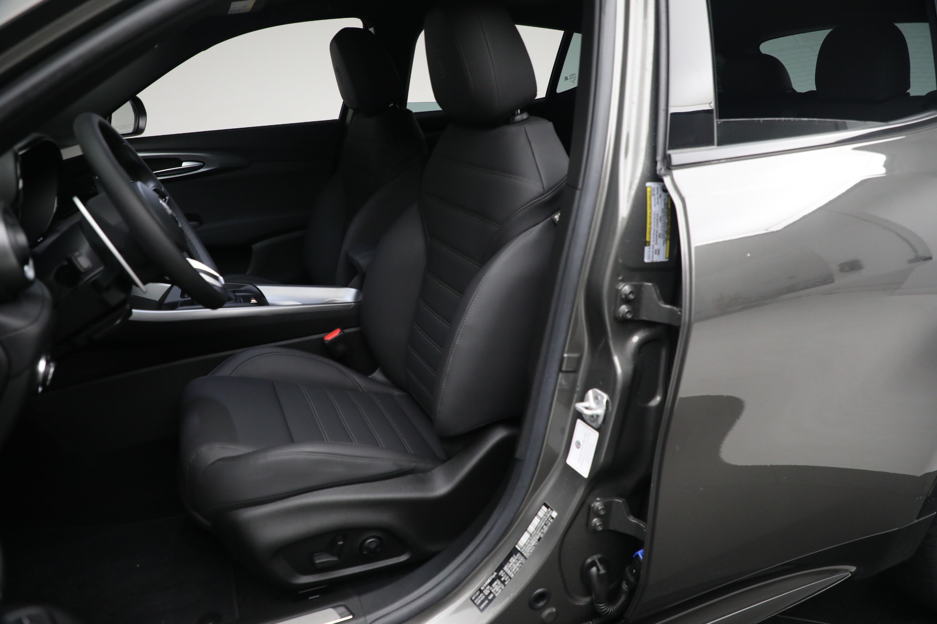 Used-2024-Alfa-Romeo-Tonale-Veloce