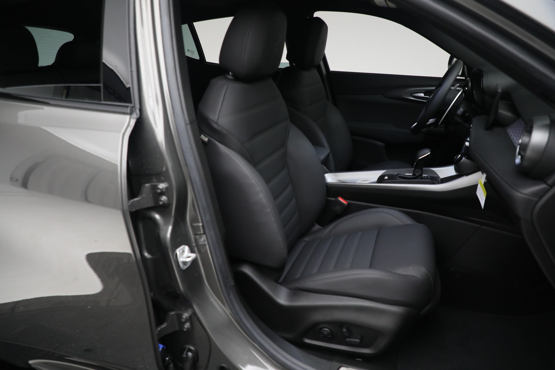 Used-2024-Alfa-Romeo-Tonale-Veloce