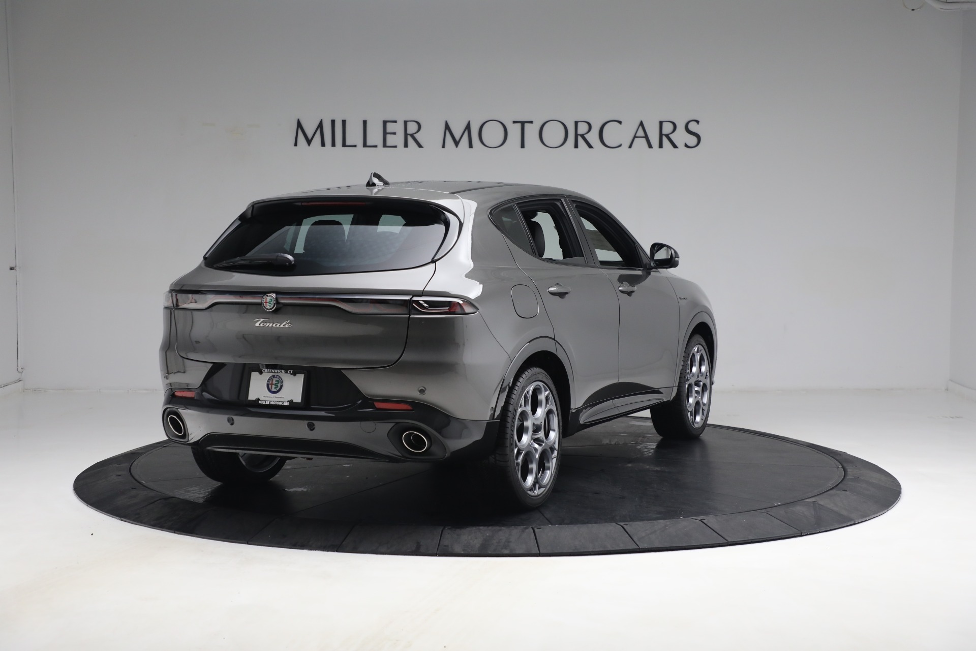 Used-2024-Alfa-Romeo-Tonale-Veloce