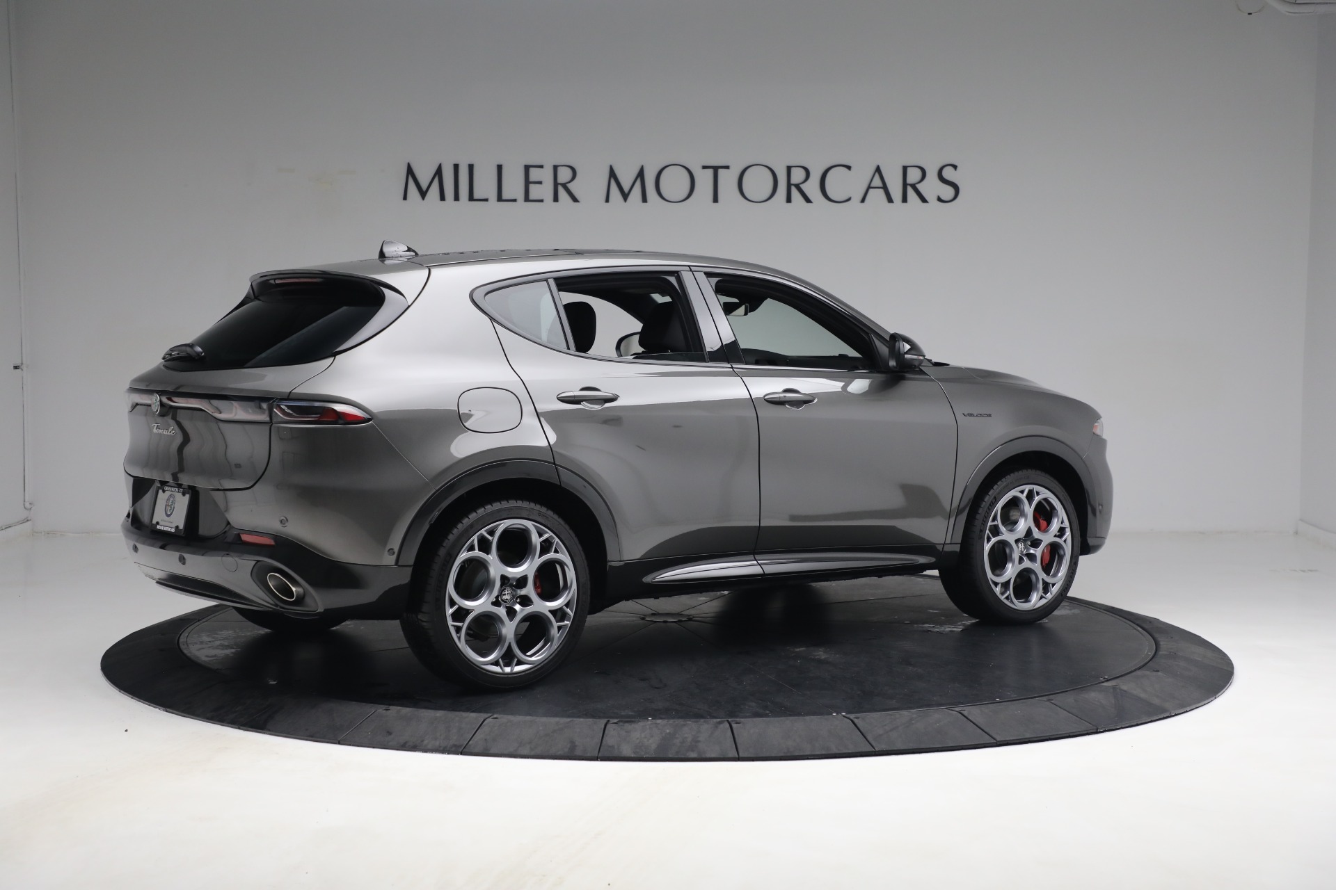 Used-2024-Alfa-Romeo-Tonale-Veloce