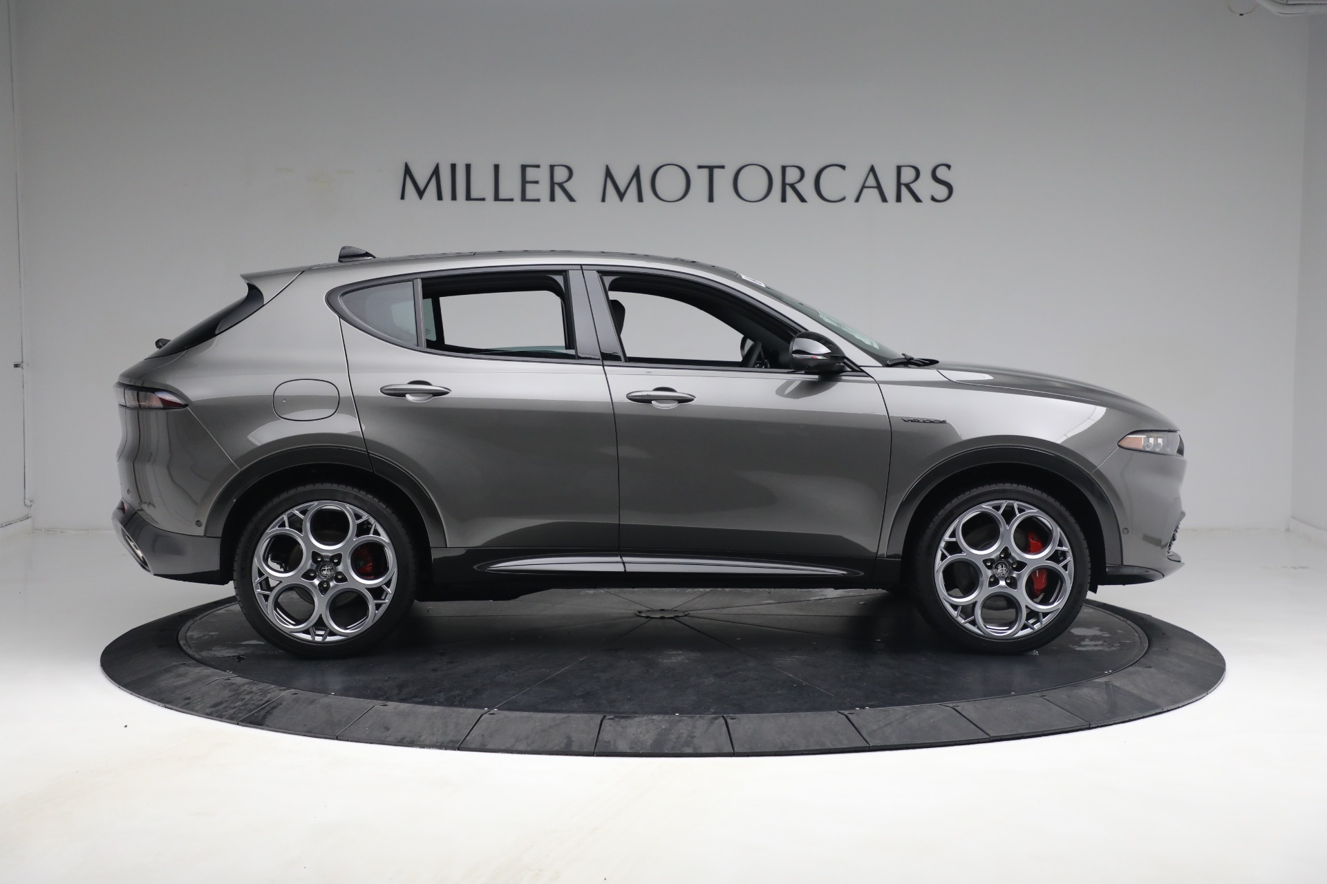 Used-2024-Alfa-Romeo-Tonale-Veloce