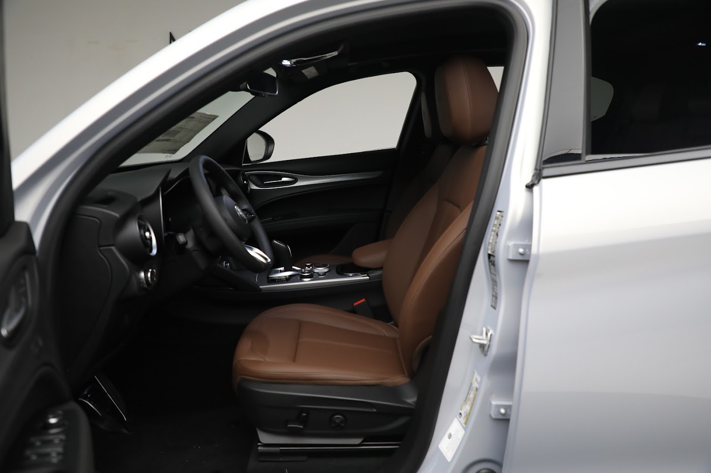 New-2024-Alfa-Romeo-Stelvio-Ti