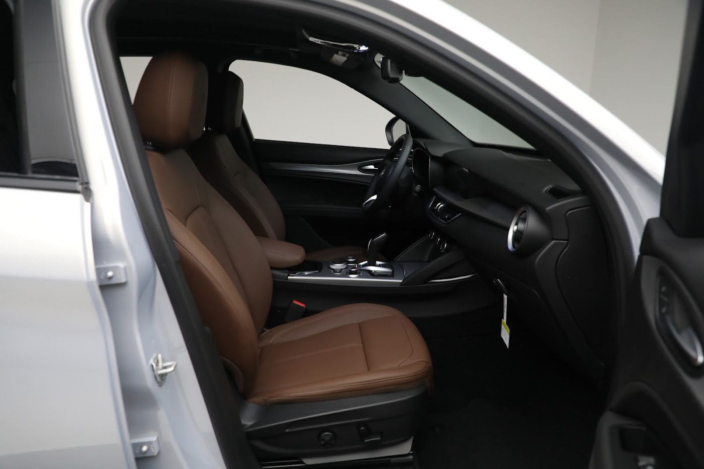 New-2024-Alfa-Romeo-Stelvio-Ti