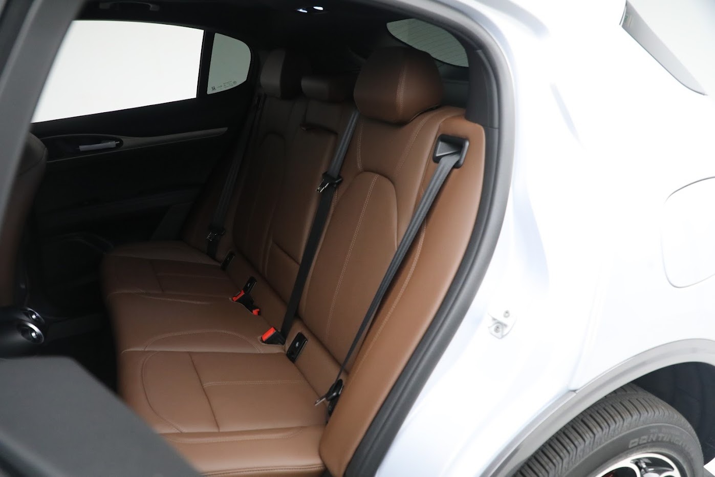 New-2024-Alfa-Romeo-Stelvio-Ti