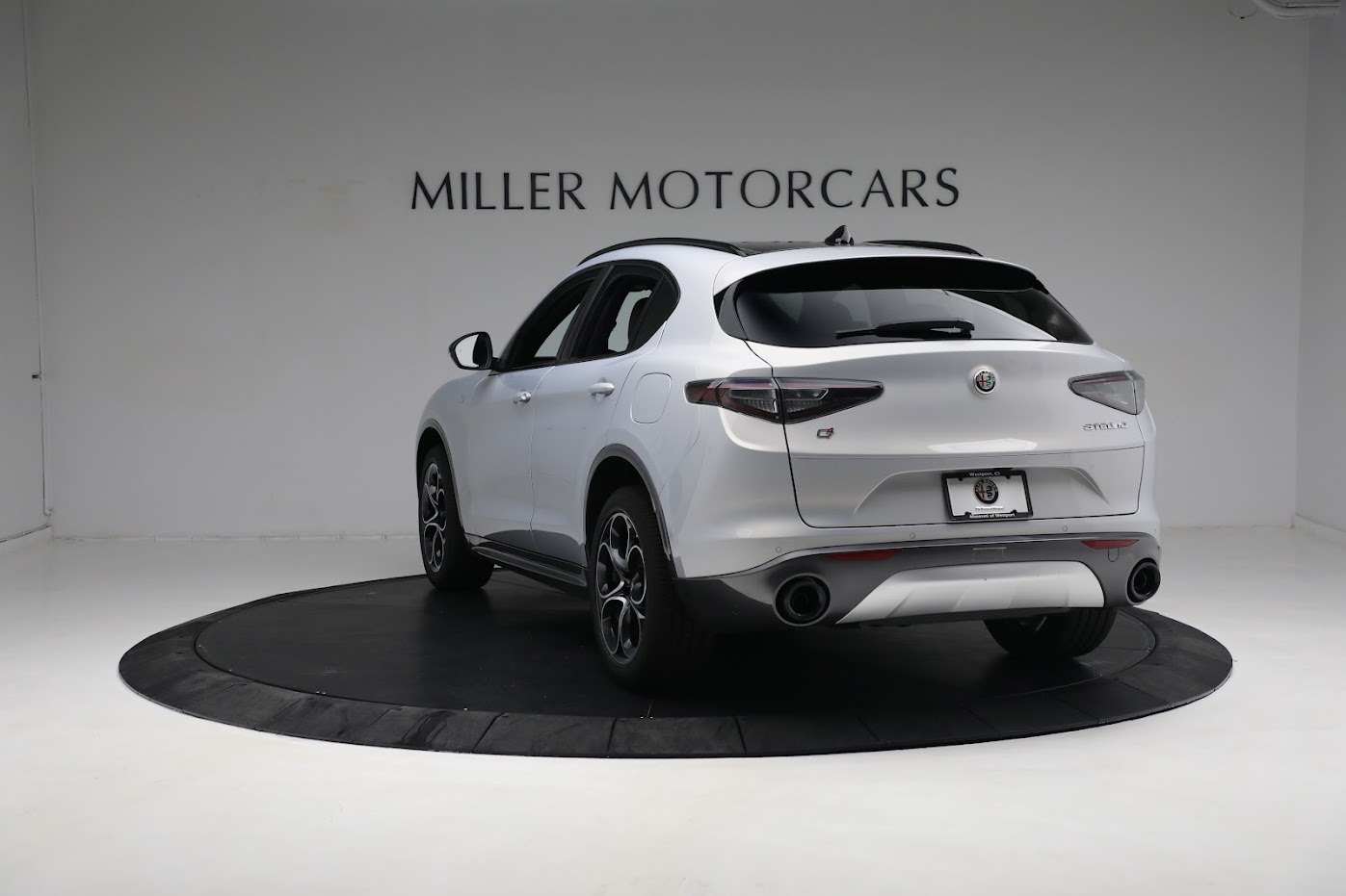 New-2024-Alfa-Romeo-Stelvio-Ti