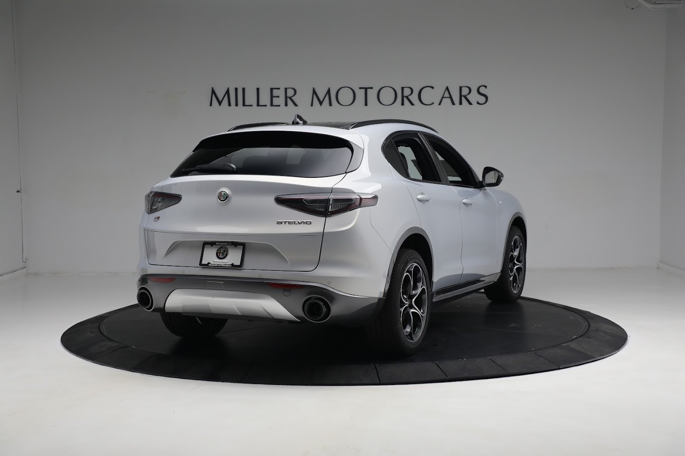 New-2024-Alfa-Romeo-Stelvio-Ti