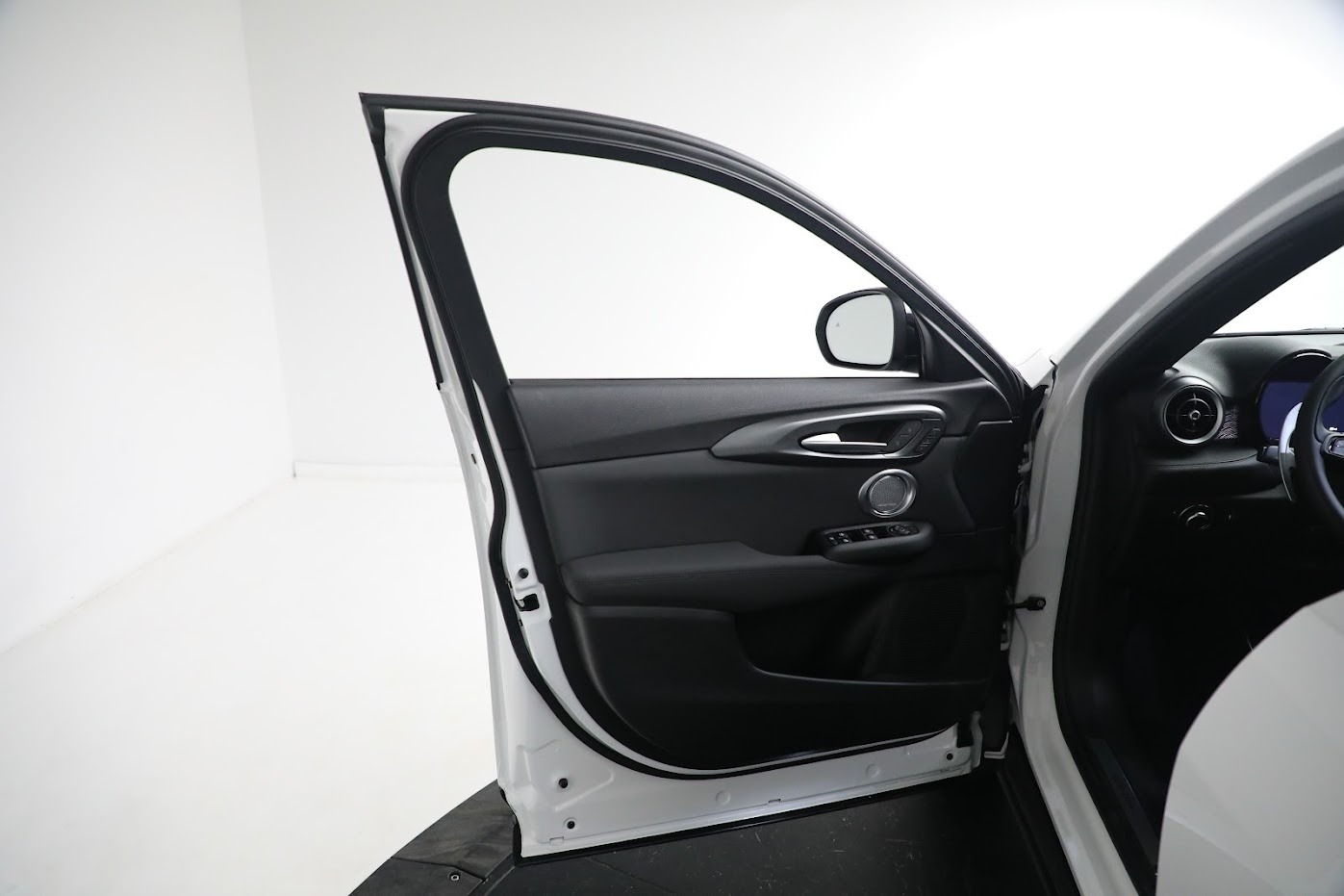 New-2024-Alfa-Romeo-Tonale-Veloce